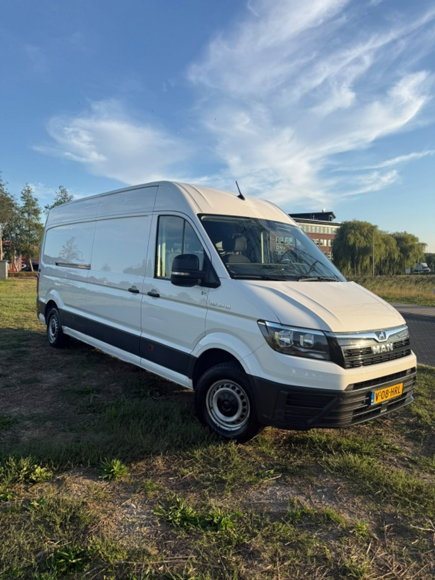 Foto van Man Tge