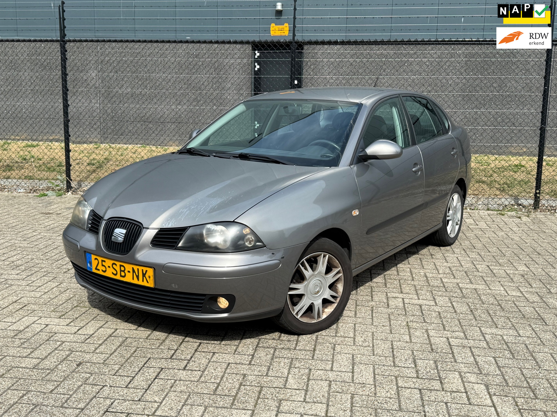Seat Cordoba 1.4-16V |Airco| |CruiseControl| 2005 - voorkant