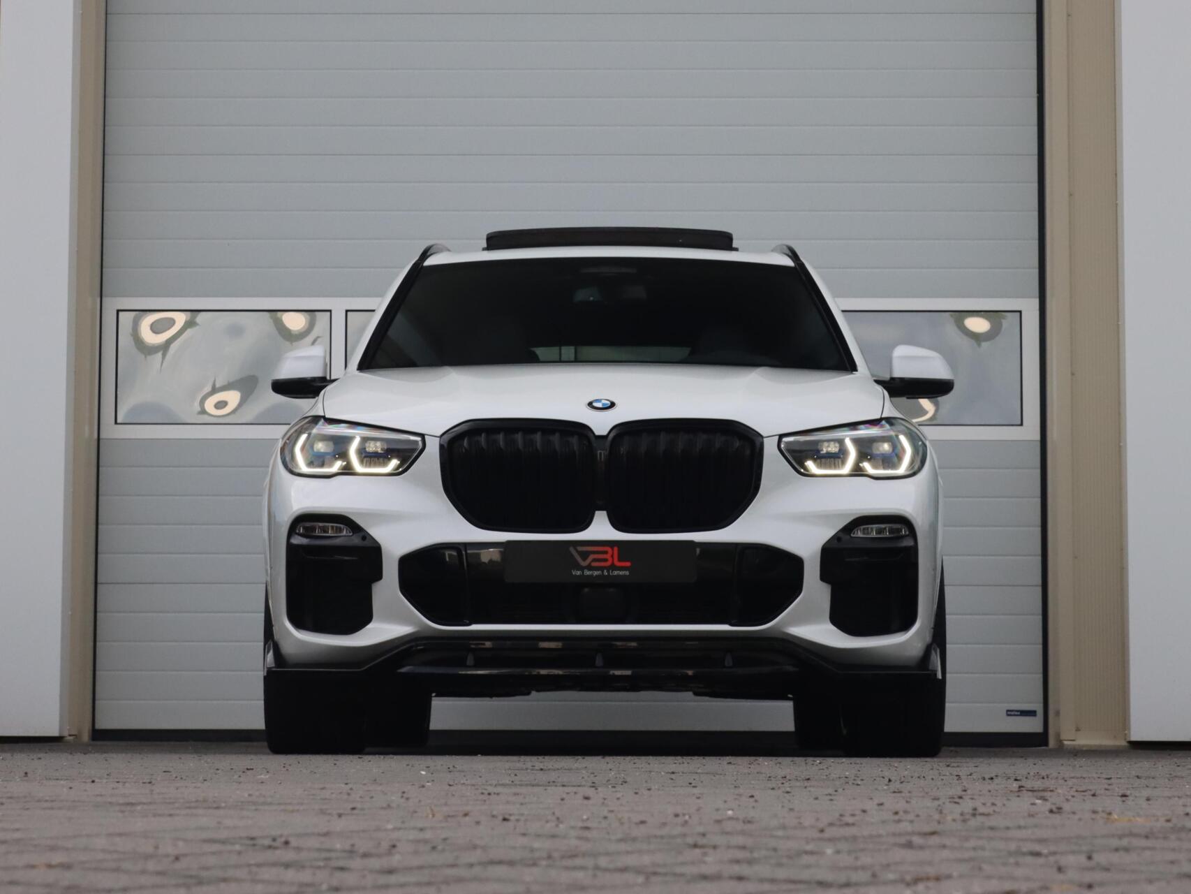 Foto van BMW X5 Xdrive45e