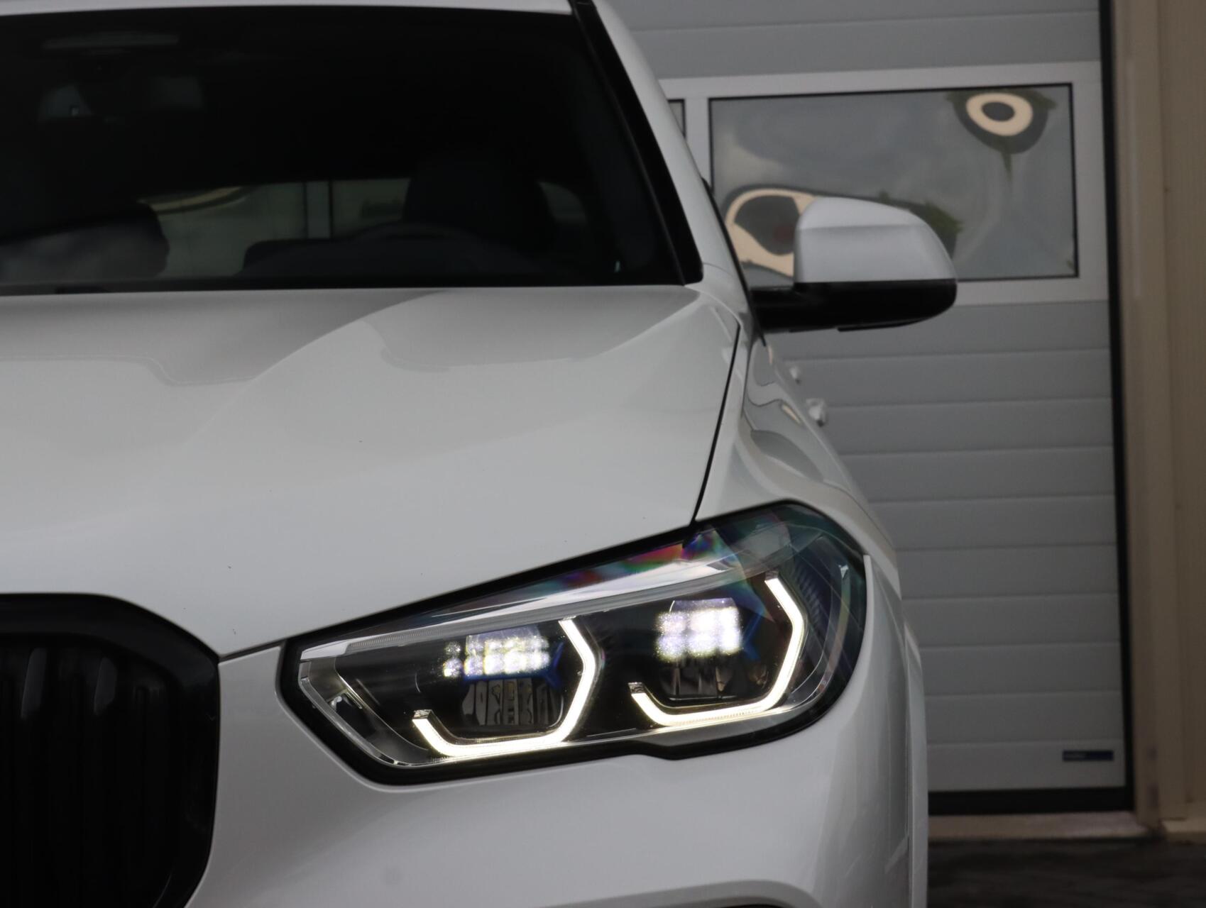 Foto van BMW X5 Xdrive45e