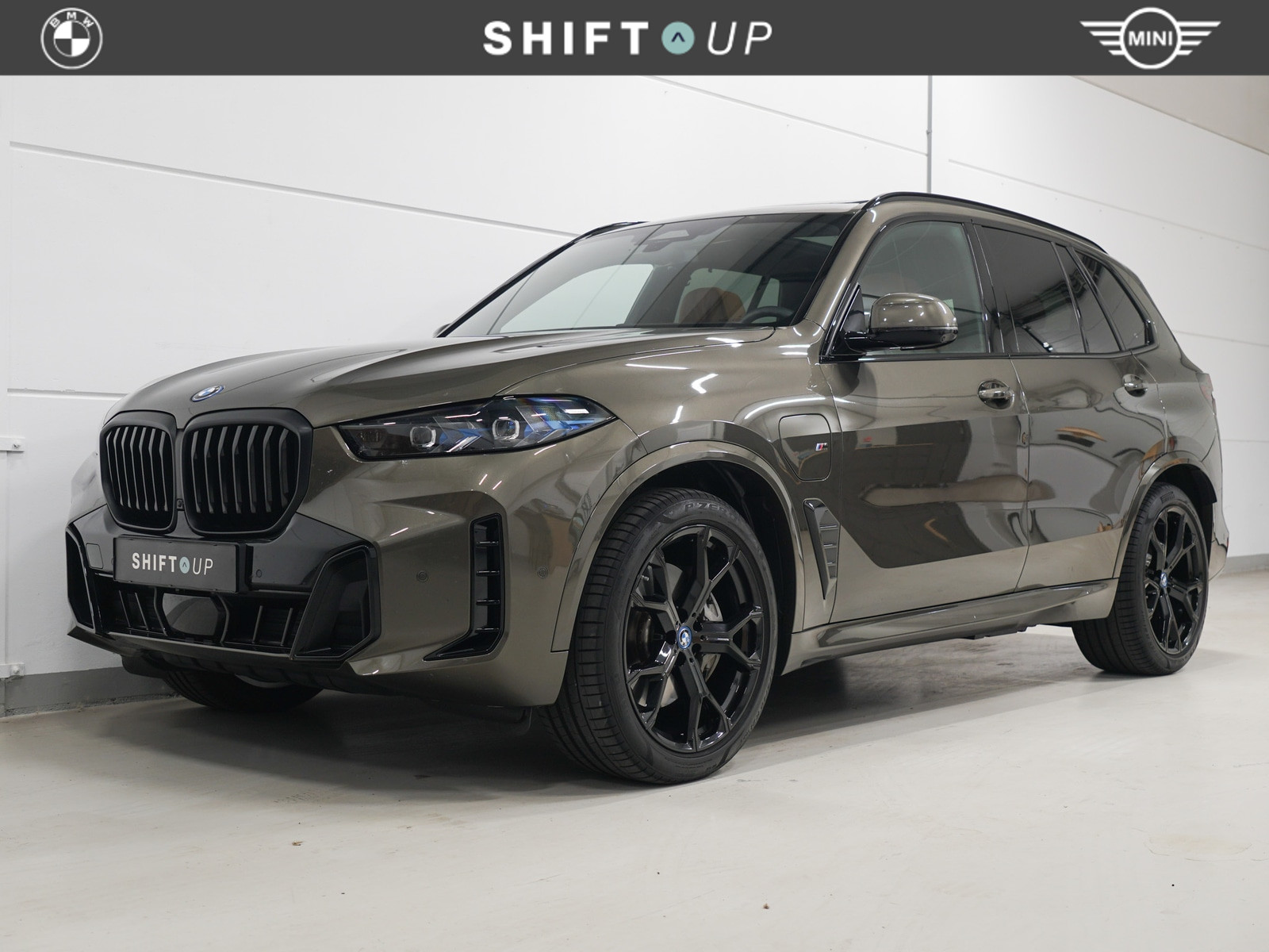 BMW X5 Xdrive50e xDrive50e M-Sport | Panoramadak | Massage | Harman Kardon 2025 - voorkant