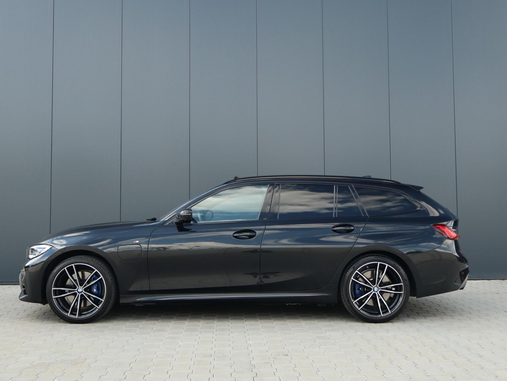 Foto van BMW 330e