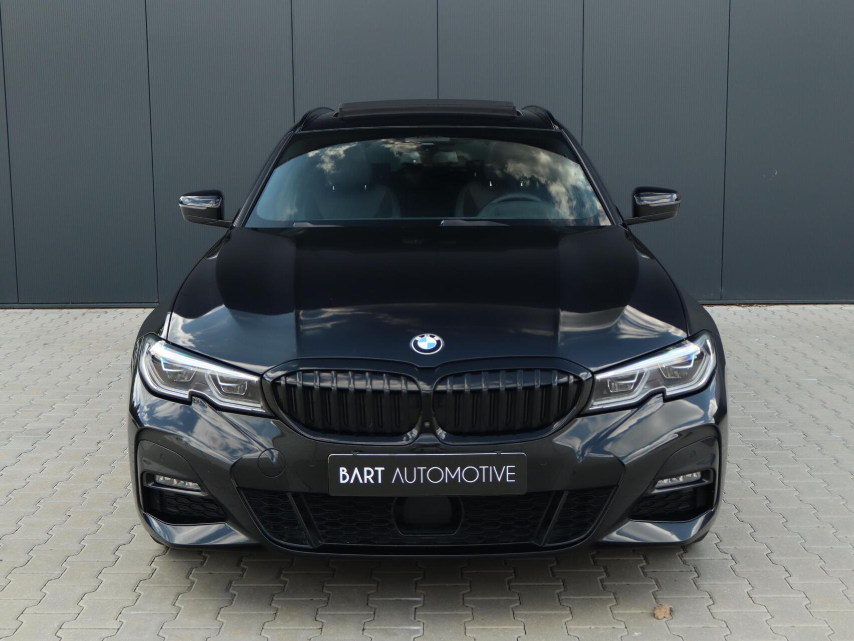 Foto van BMW 330e