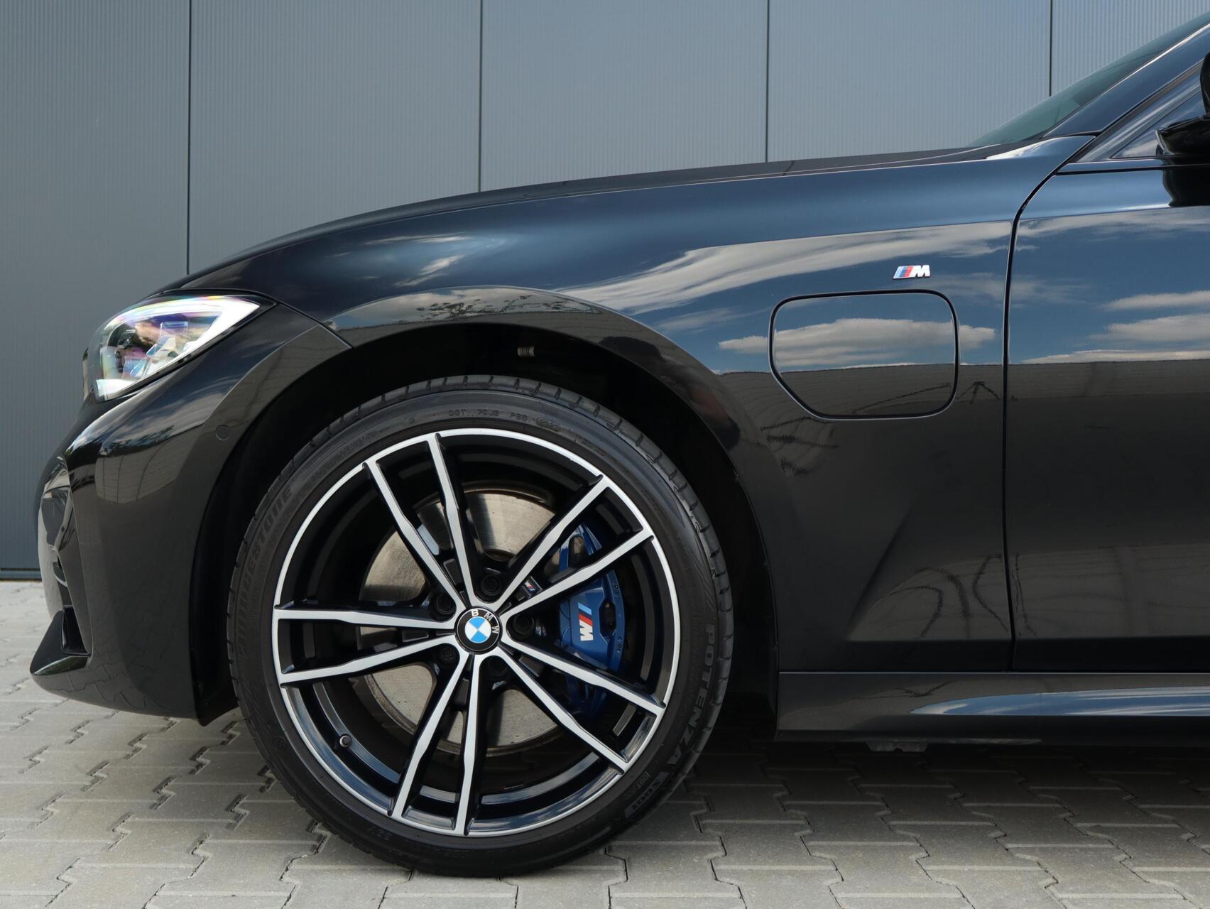 Foto van BMW 330e