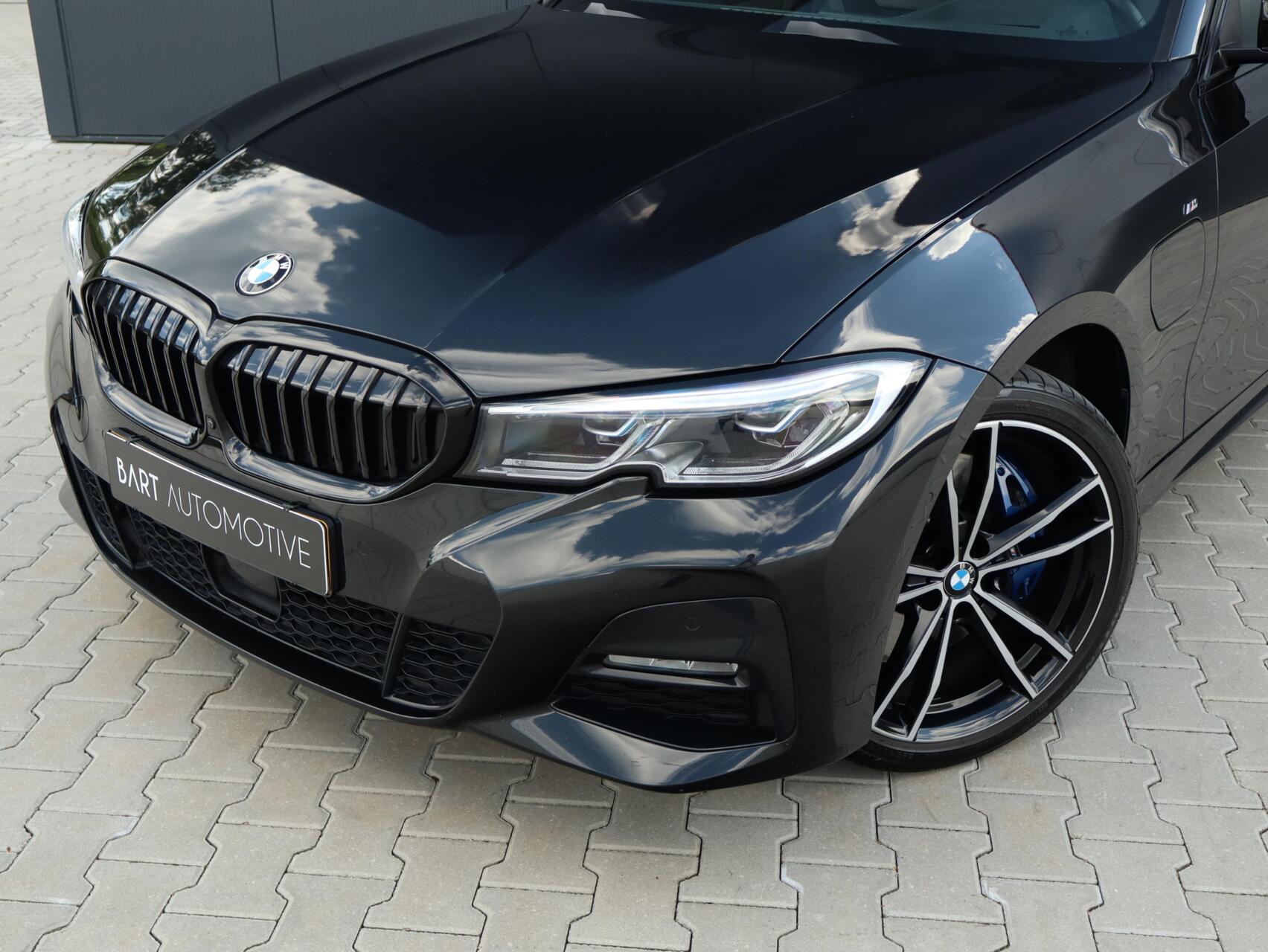 Foto van BMW 330e