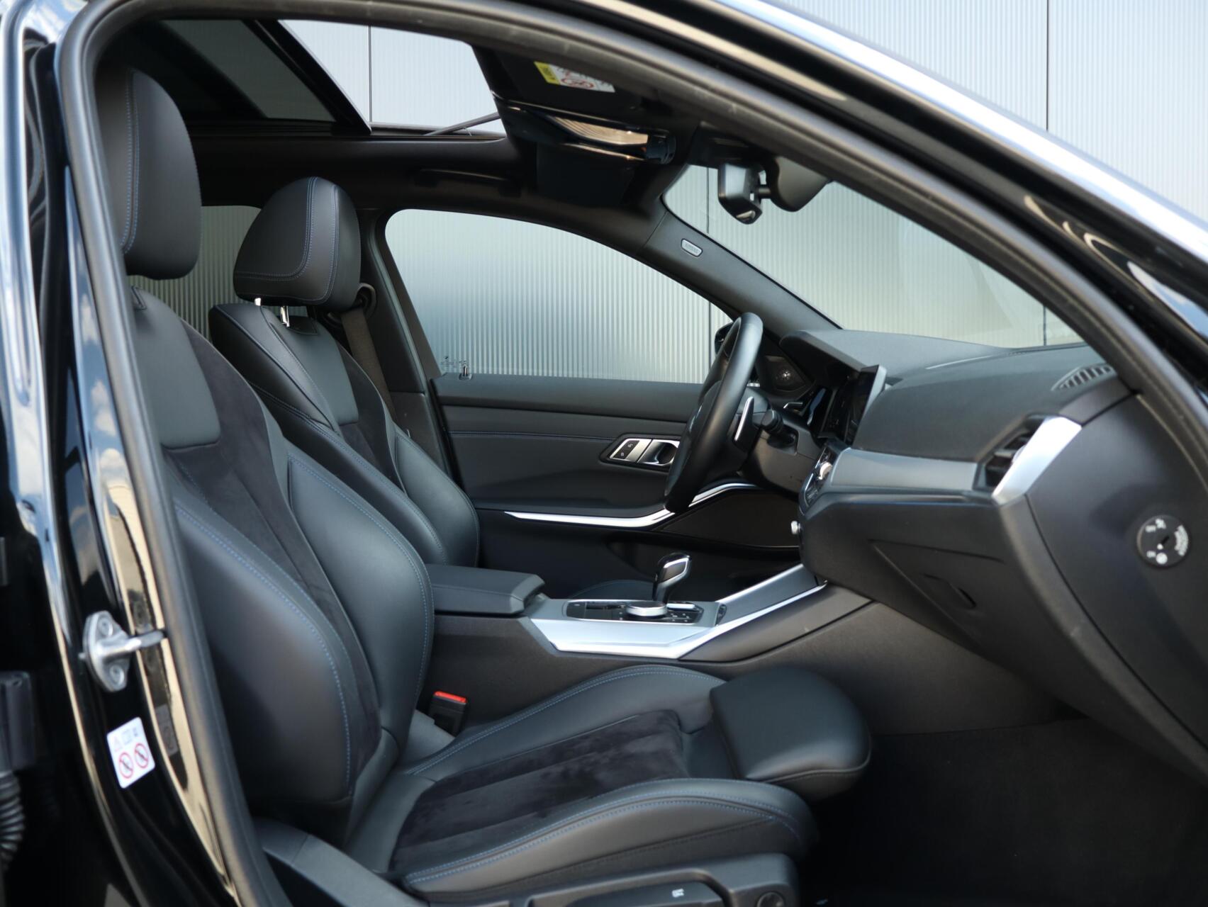 Foto van BMW 330e