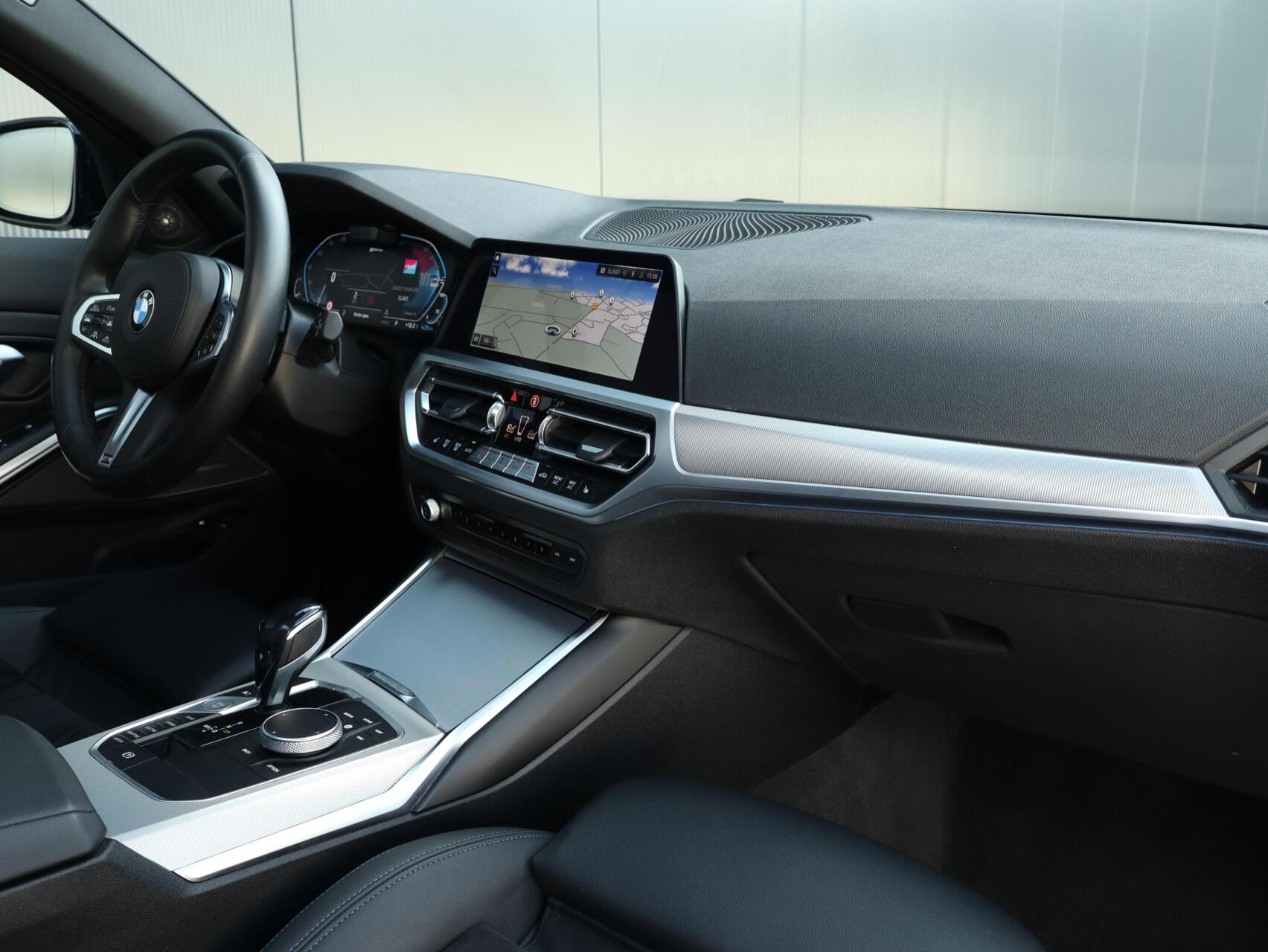 Foto van BMW 330e
