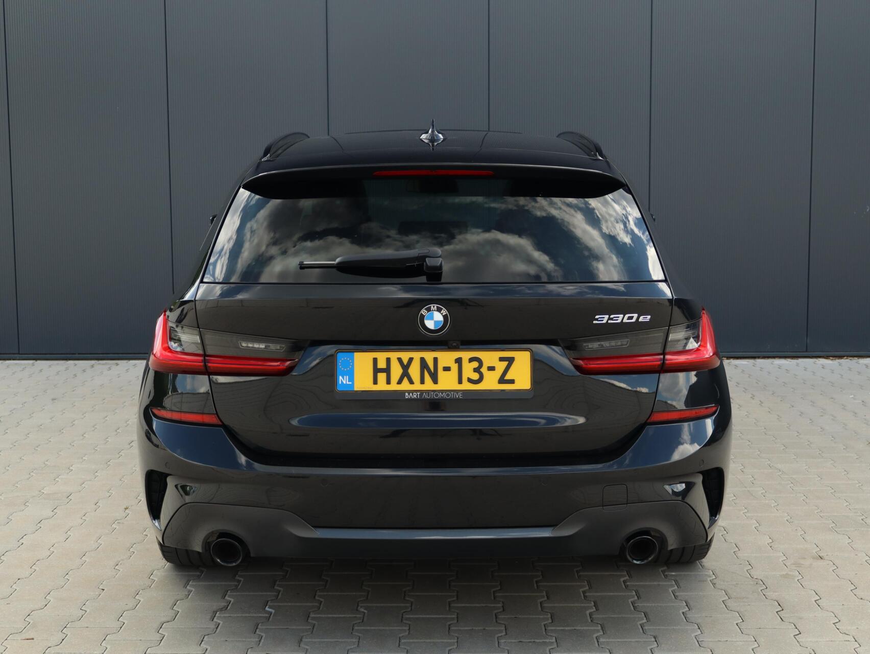 Foto van BMW 330e