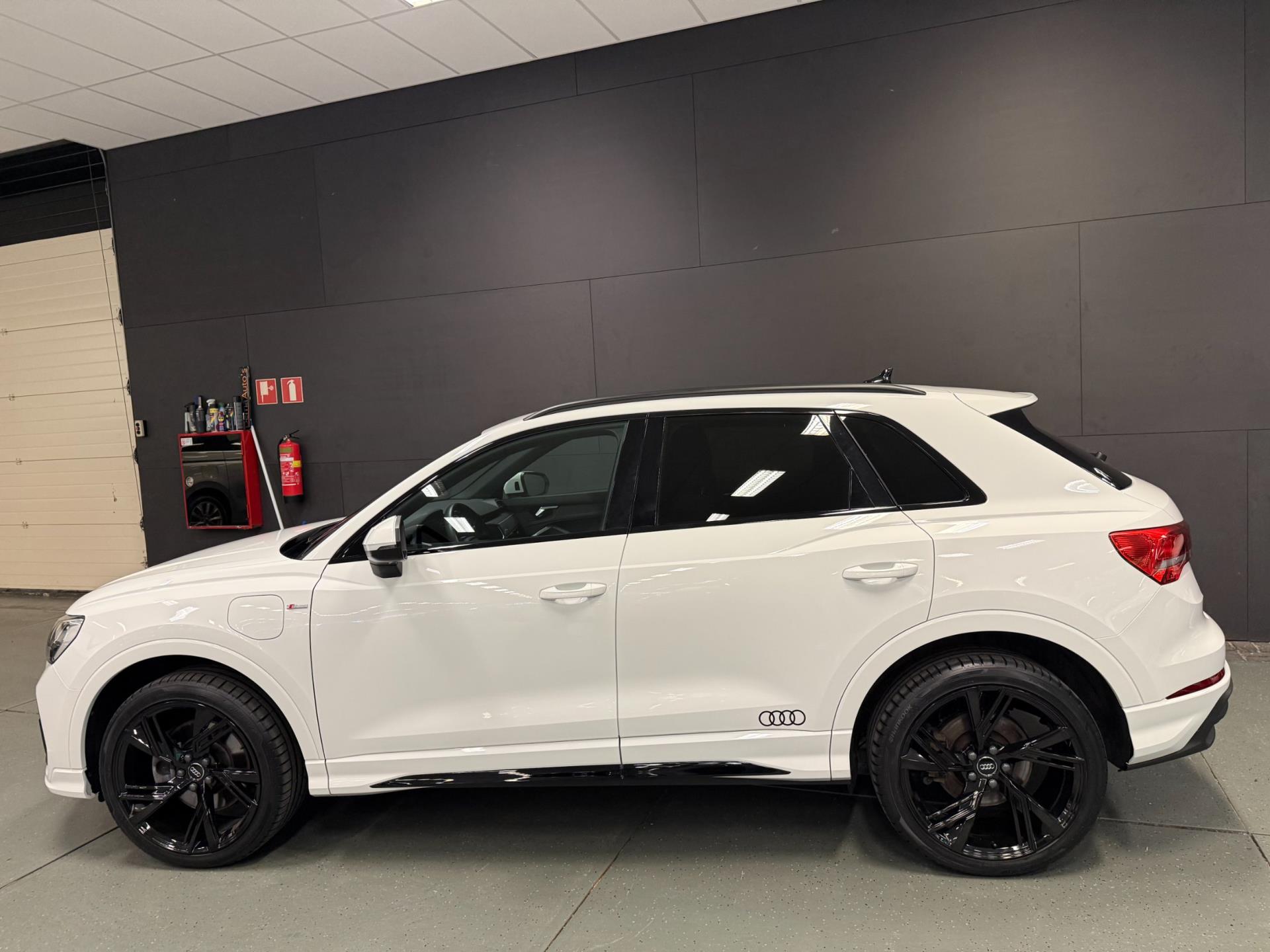 Foto van Audi Q3 E-tron