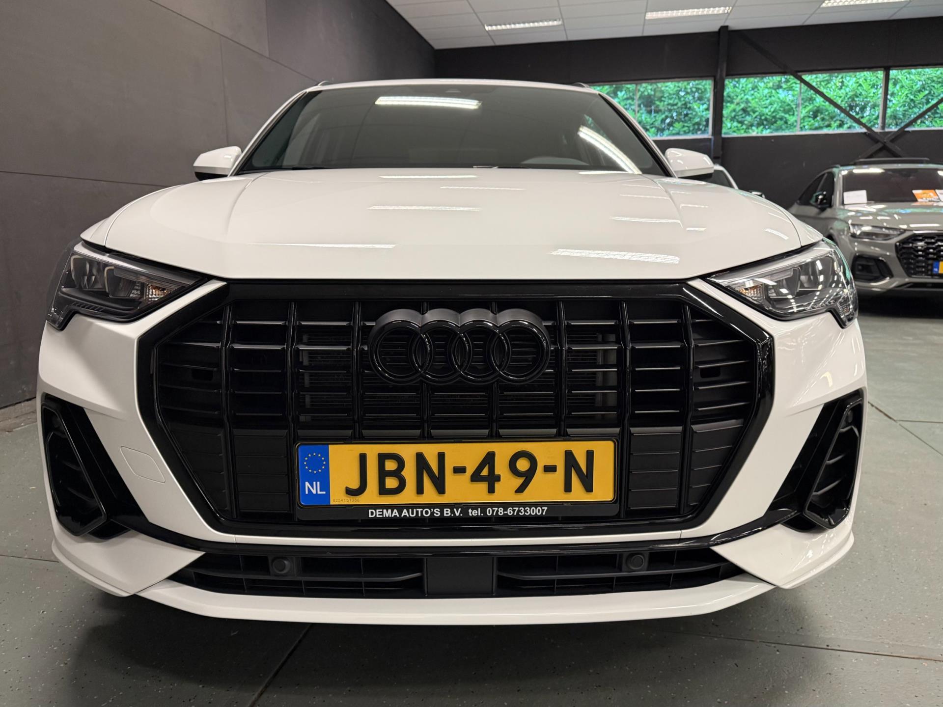 Foto van Audi Q3 E-tron