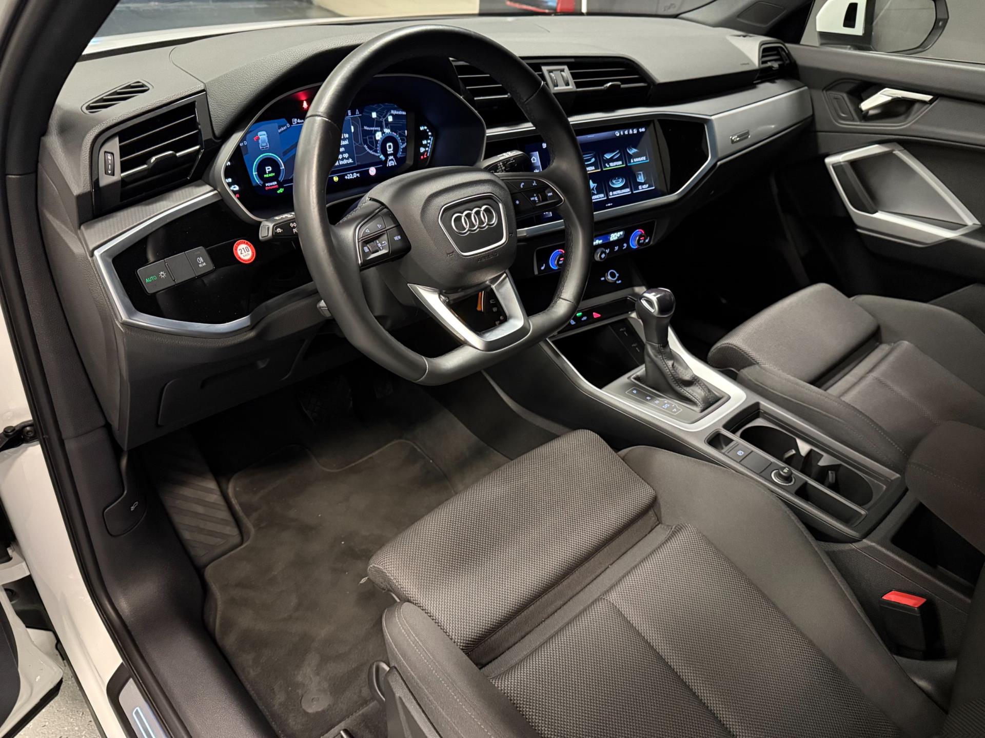 Foto van Audi Q3 E-tron