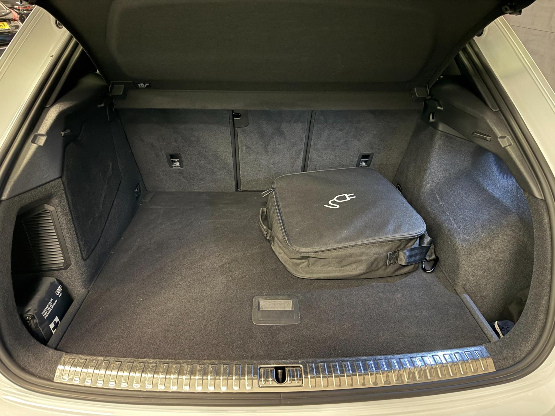 Foto van Audi Q3 E-tron