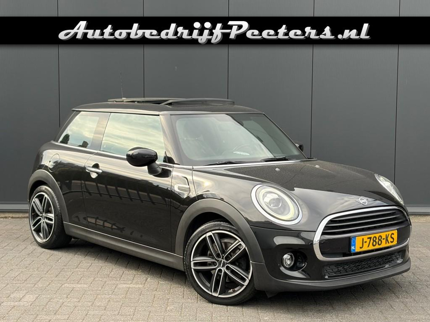 Mini Cooper 1.5 Cooper 2e eig. Pano LED Navi Cruise Lichtpakket NL-auto 2020 - voorkant