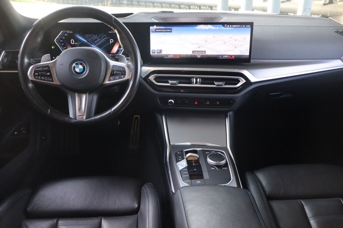 Foto van BMW 330e