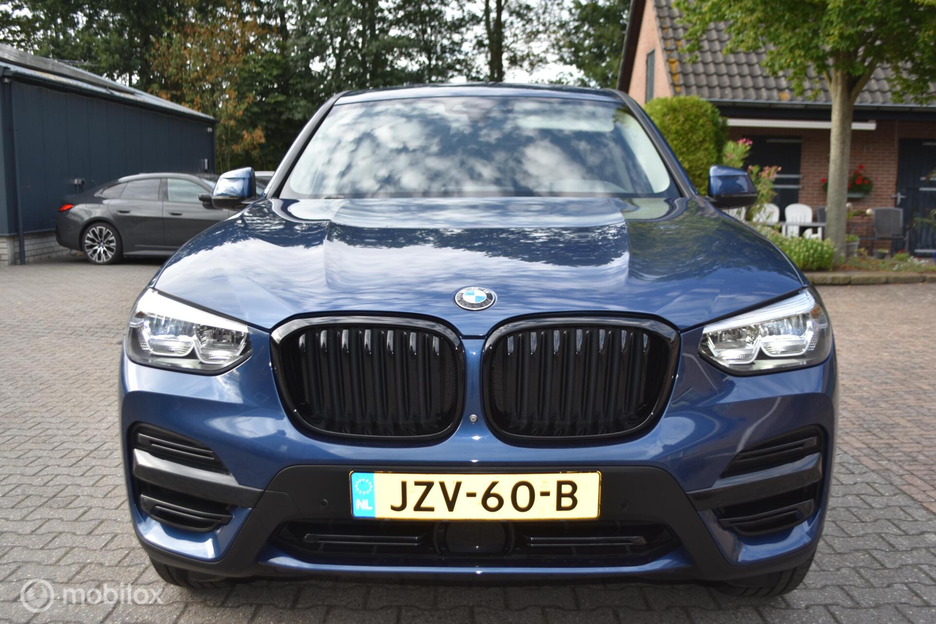 Foto van BMW X3 Xdrive20i