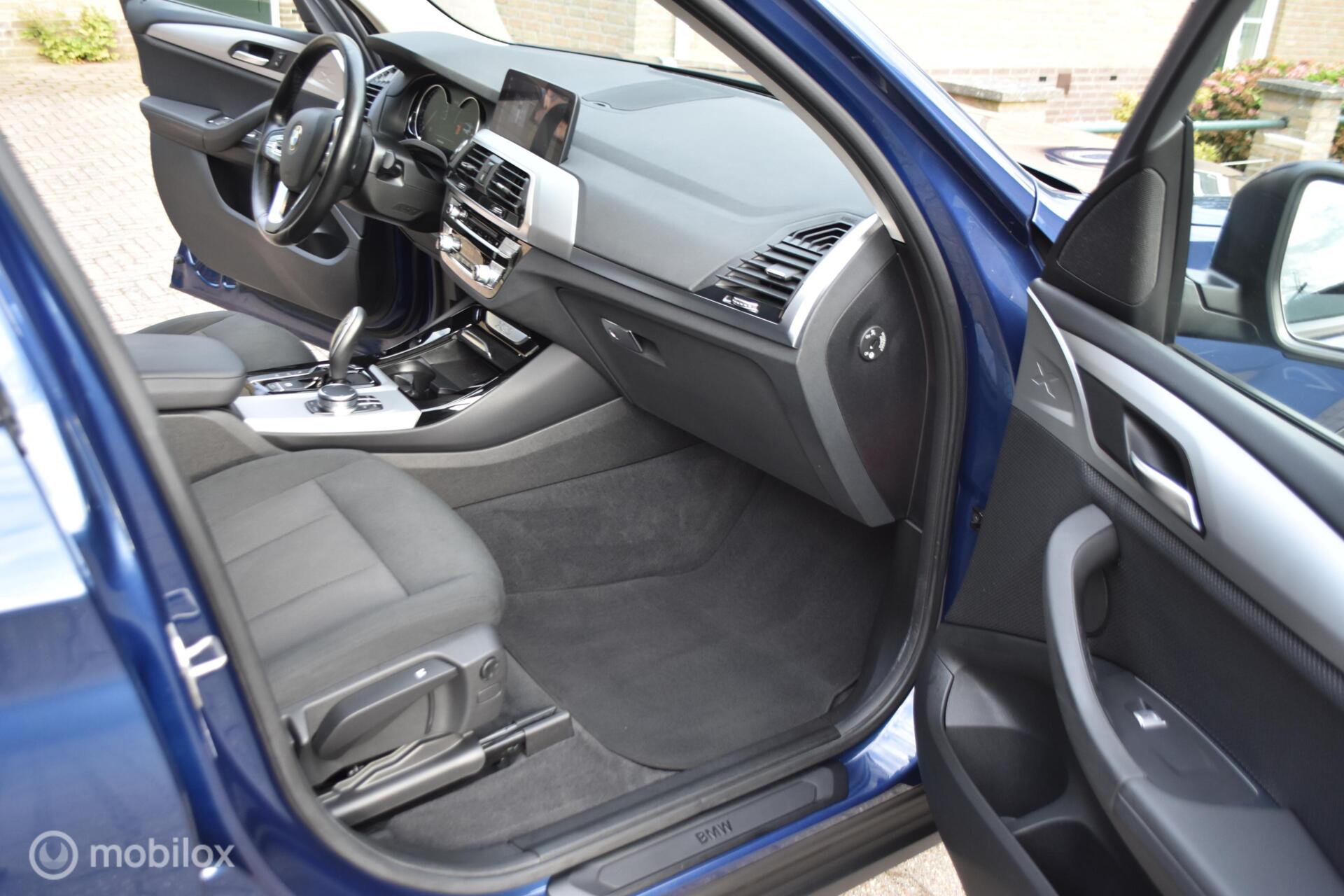 Foto van BMW X3 Xdrive20i