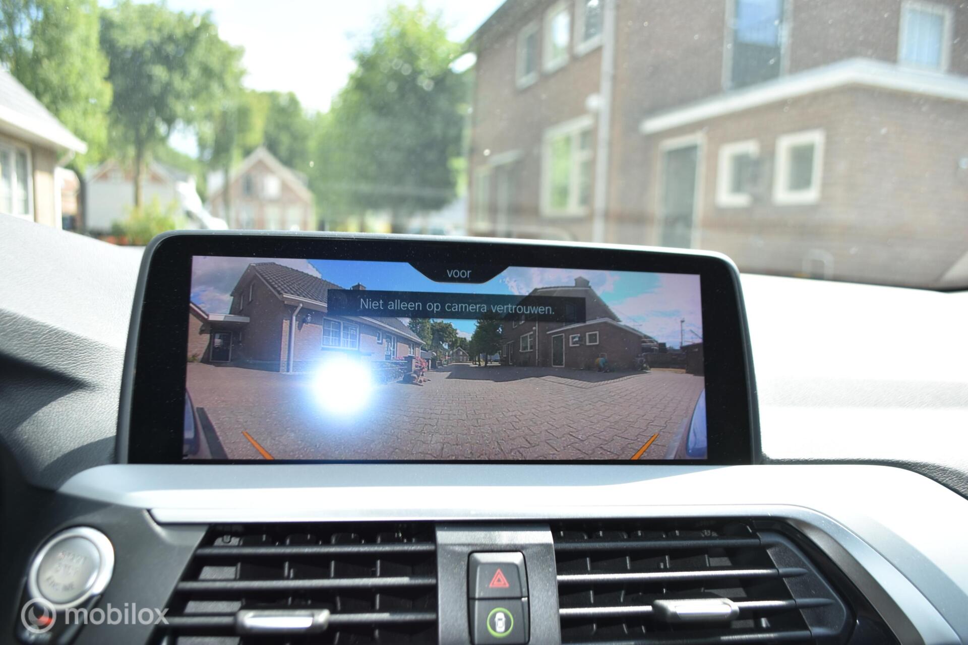 Foto van BMW X3 Xdrive20i