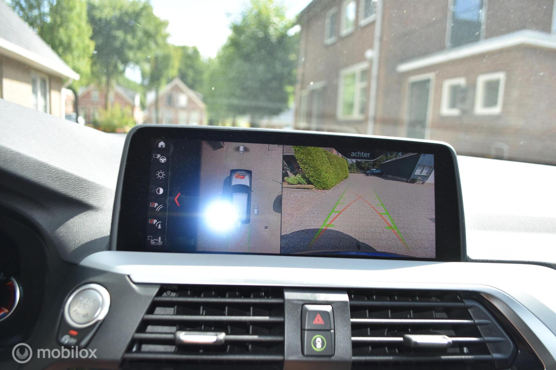 Foto van BMW X3 Xdrive20i
