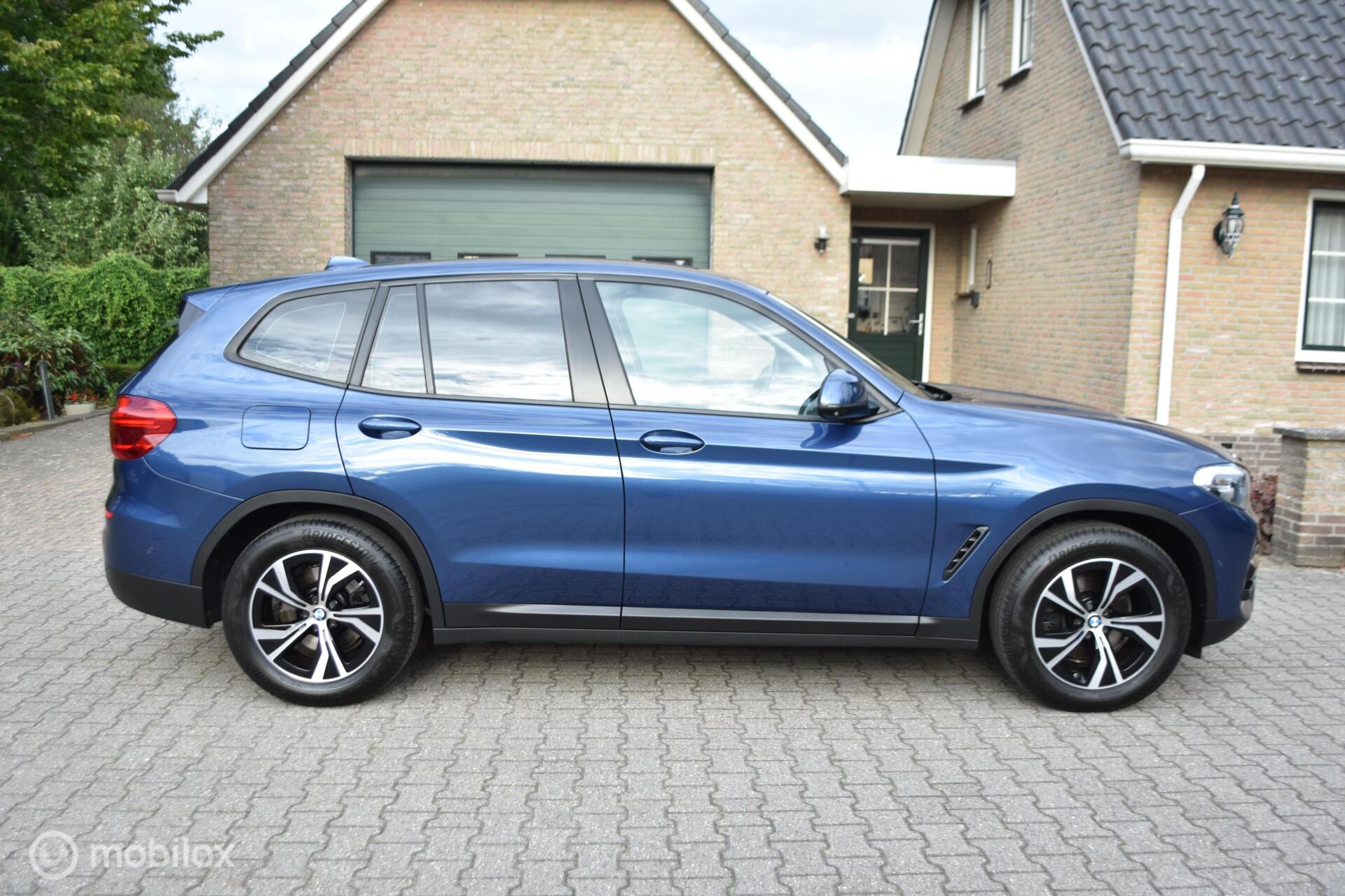 Foto van BMW X3 Xdrive20i