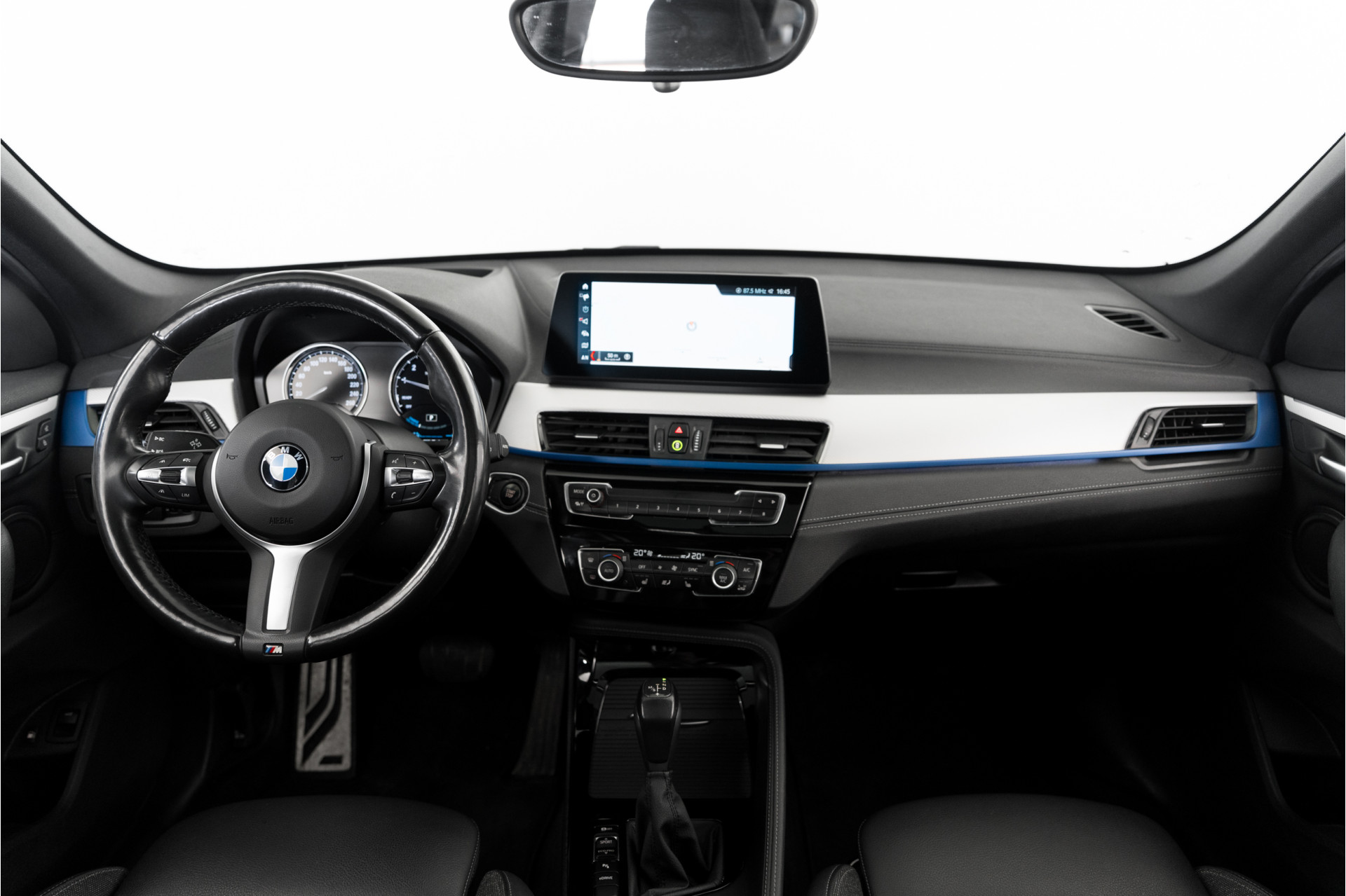 Foto van BMW X1 Xdrive25e