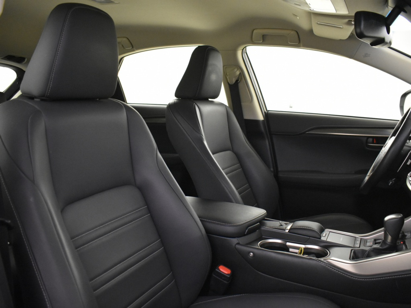 Foto van Lexus Lexus Nx300h