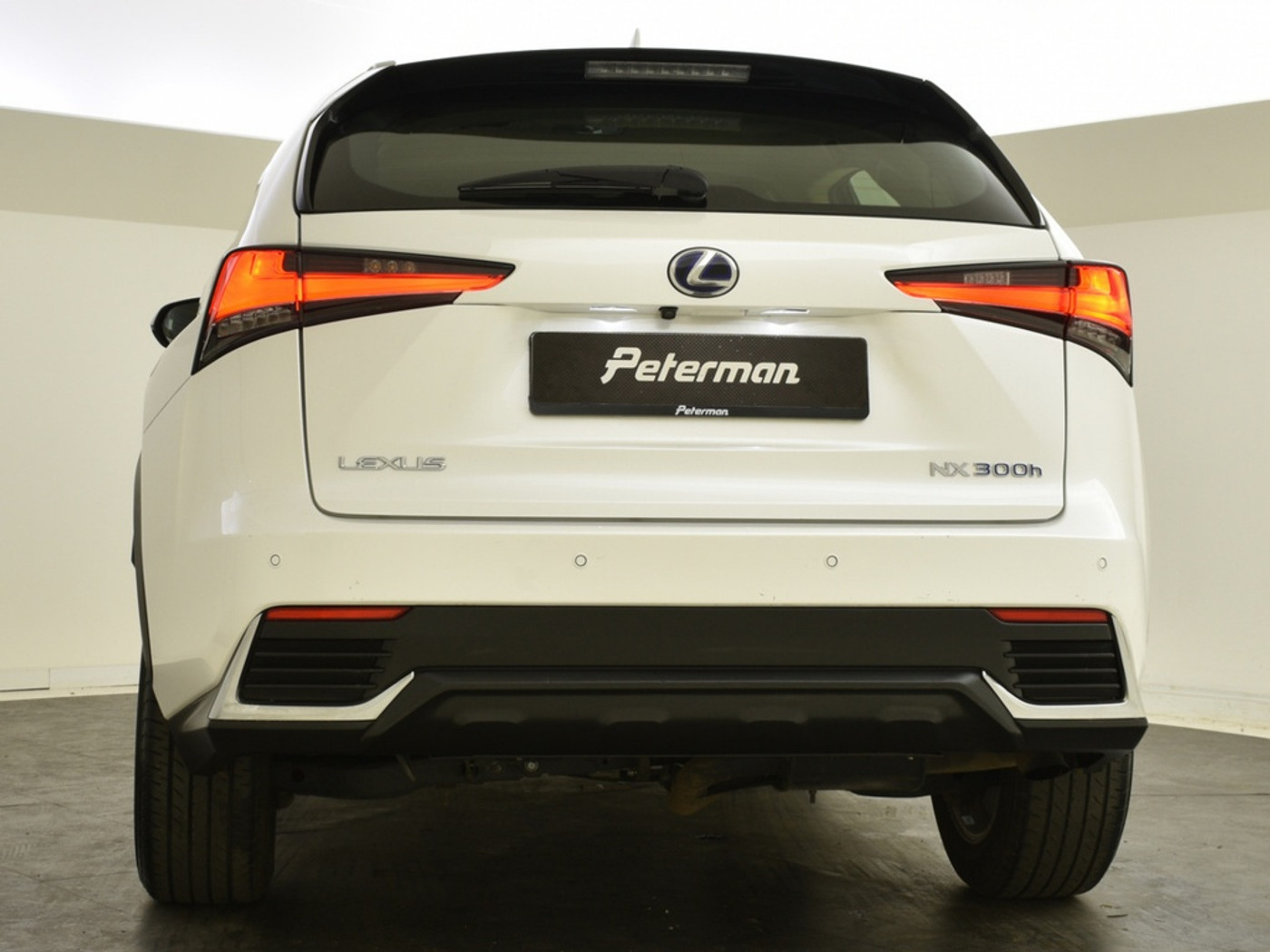 Foto van Lexus Lexus Nx300h