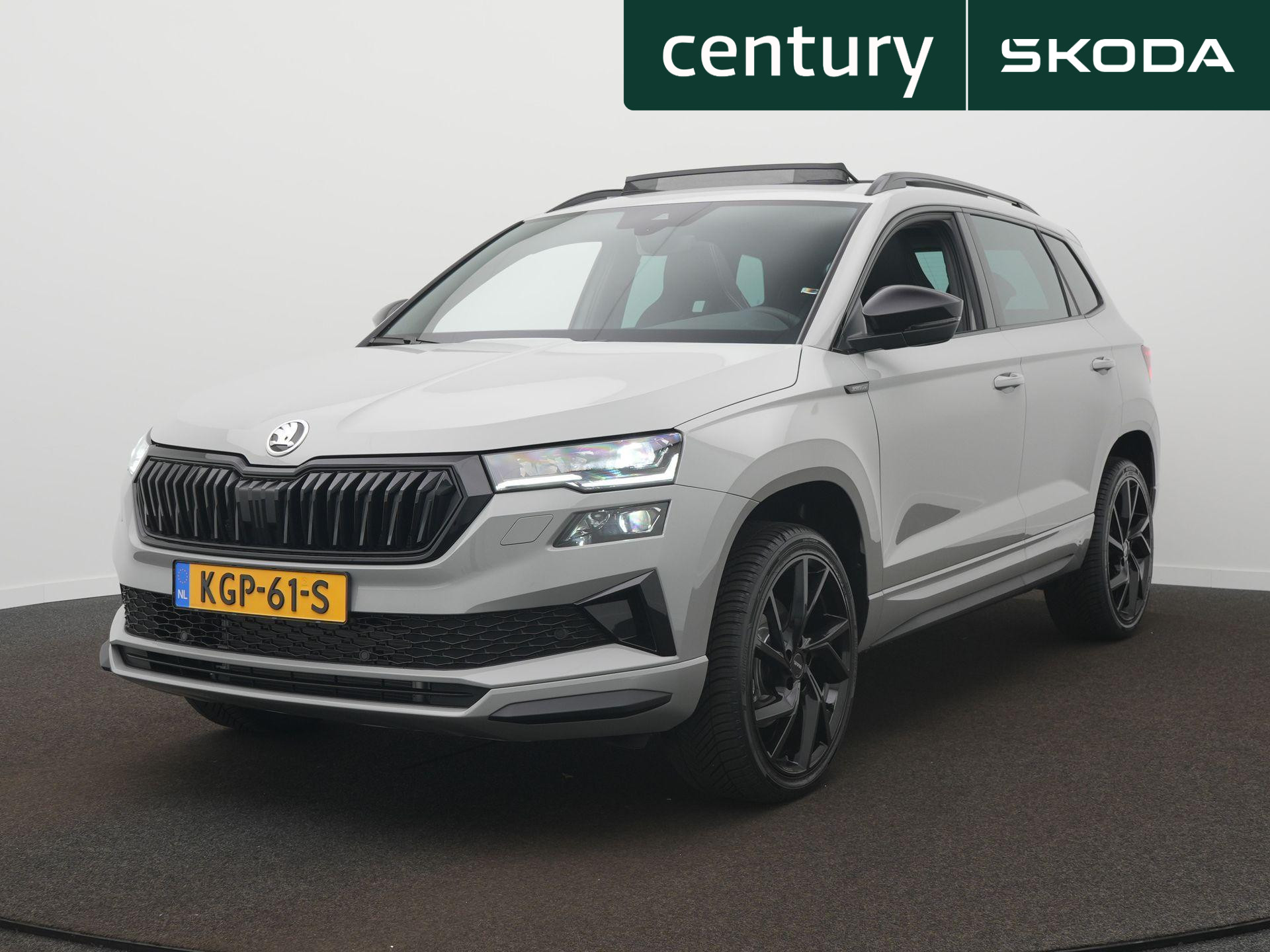 Skoda Karoq 1.5 TSI ACT Sportline Business Ultimate 2026 - voorkant