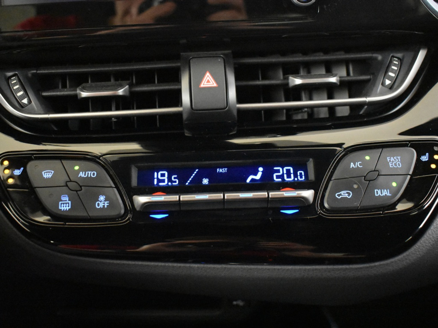 Foto van Toyota Toyota C-hr