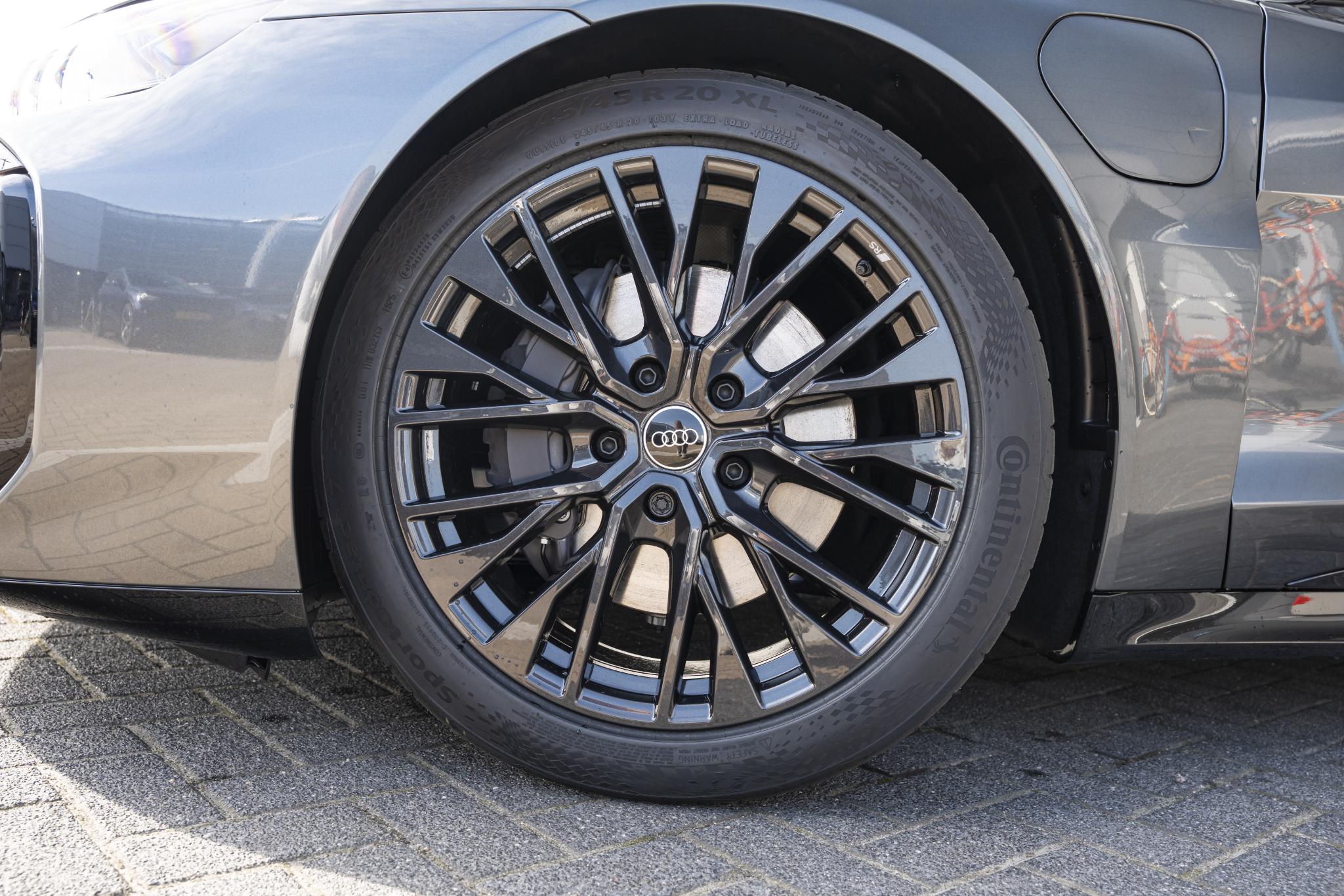 Foto van Audi E-tron GT