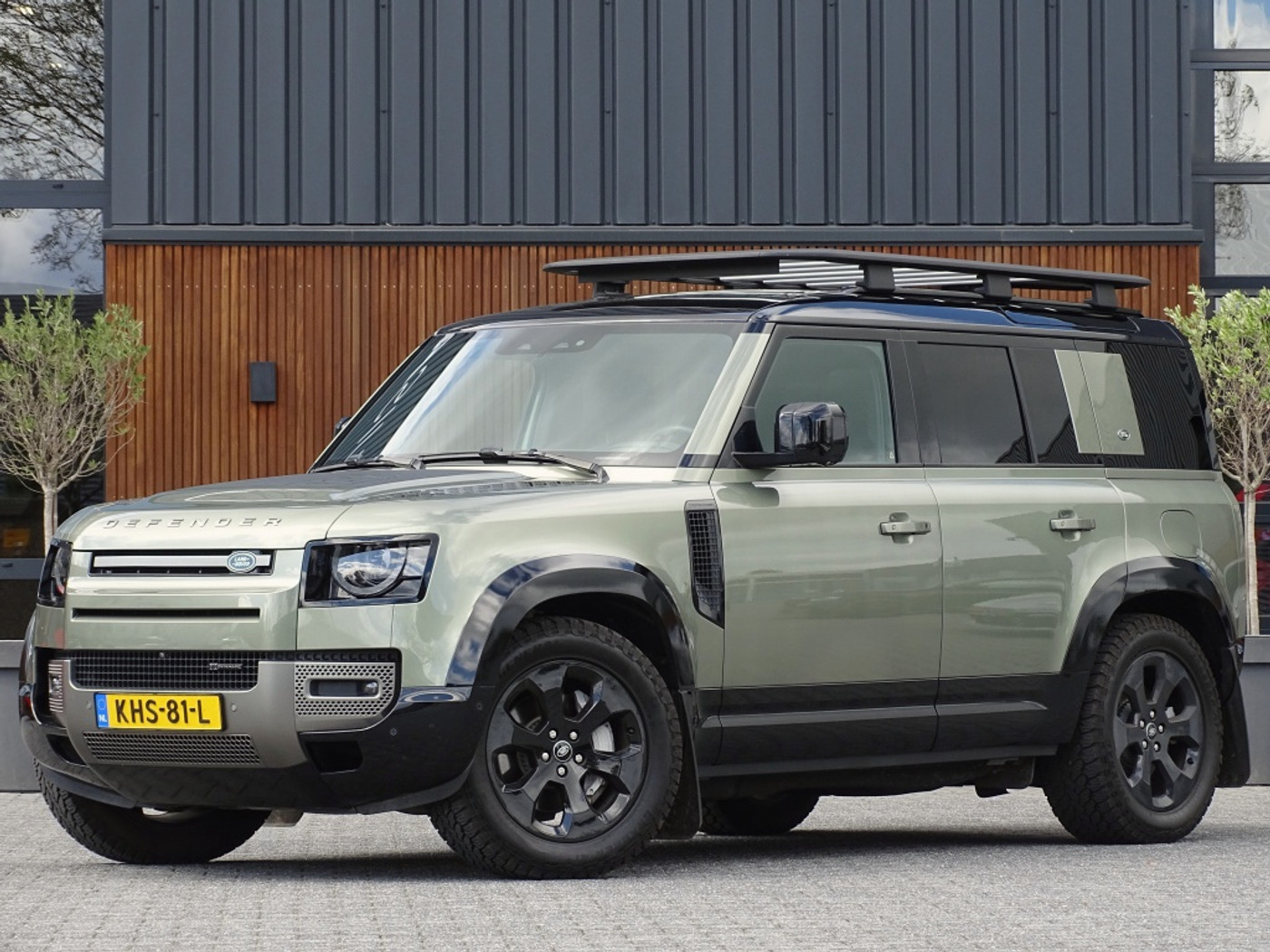 Land Rover Defender 2.0 P400e 110 x-Dynamic /  HSE / Meridan / Pano / LED 2022 - voorkant