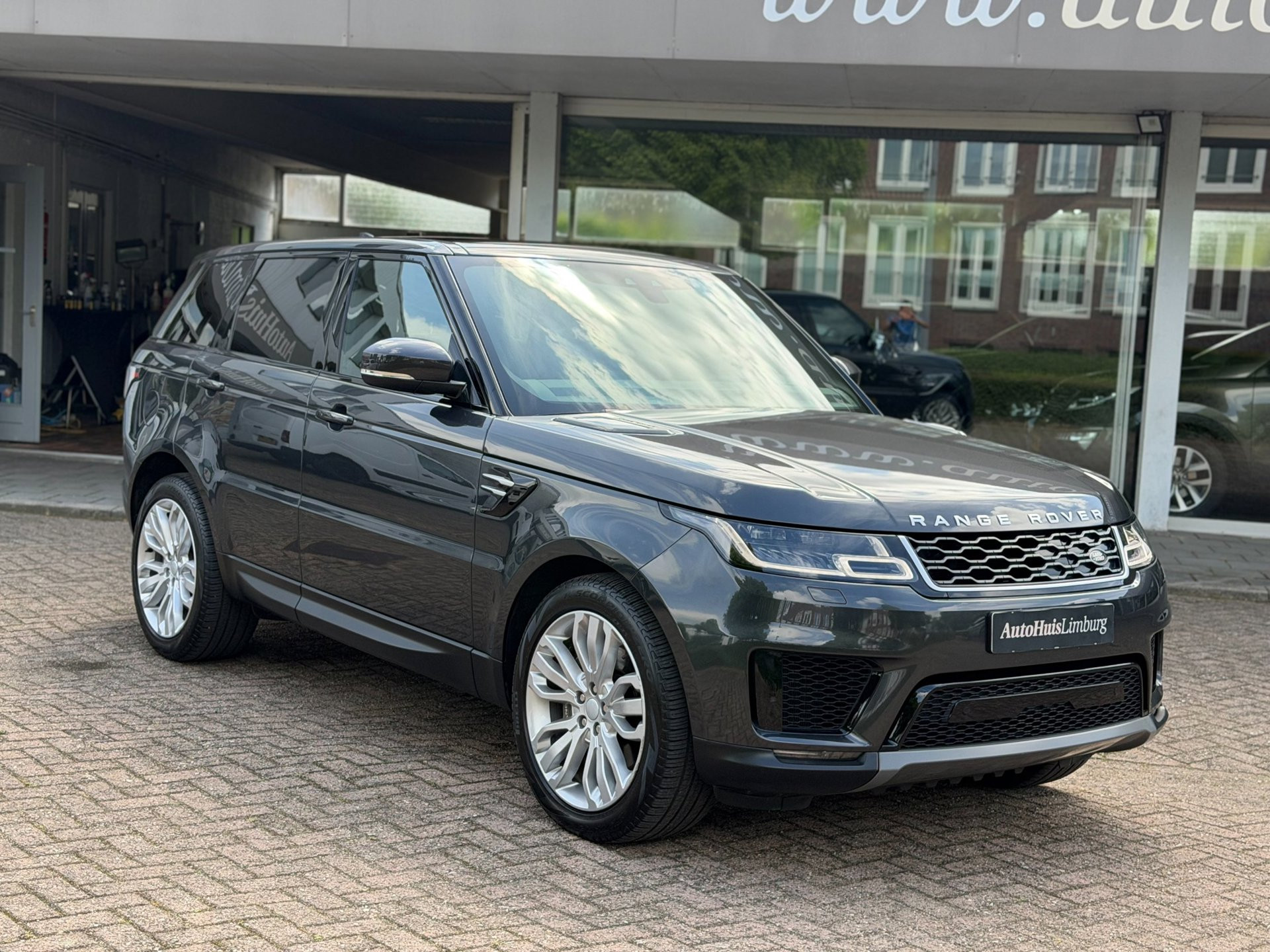 Land Rover Range Rover Sport 2.0 P400e SE|Nieuwstaat|Dealer onderhouden|1e Eigenaar 2021 - voorkant