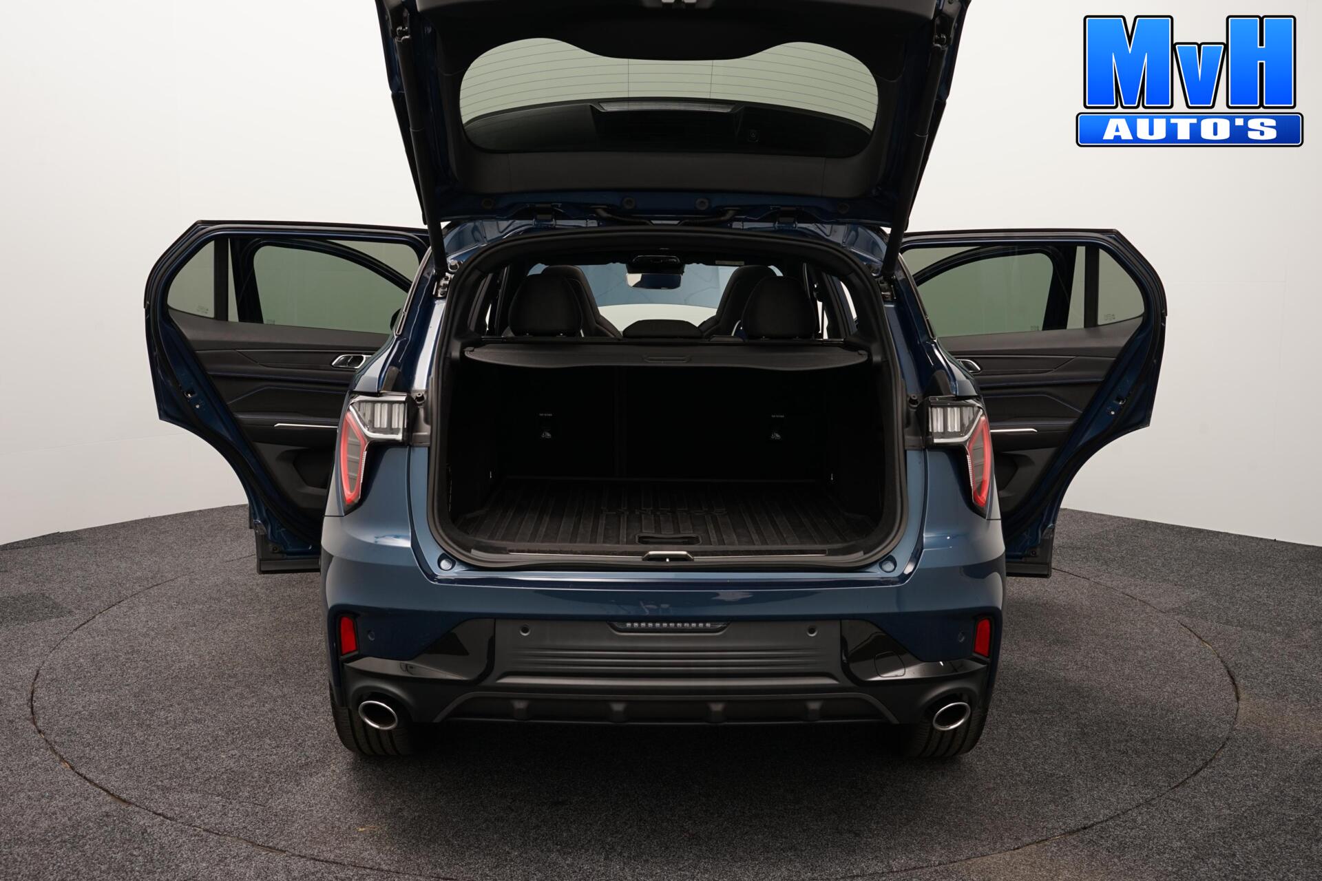 Foto van LYNK & Co 01