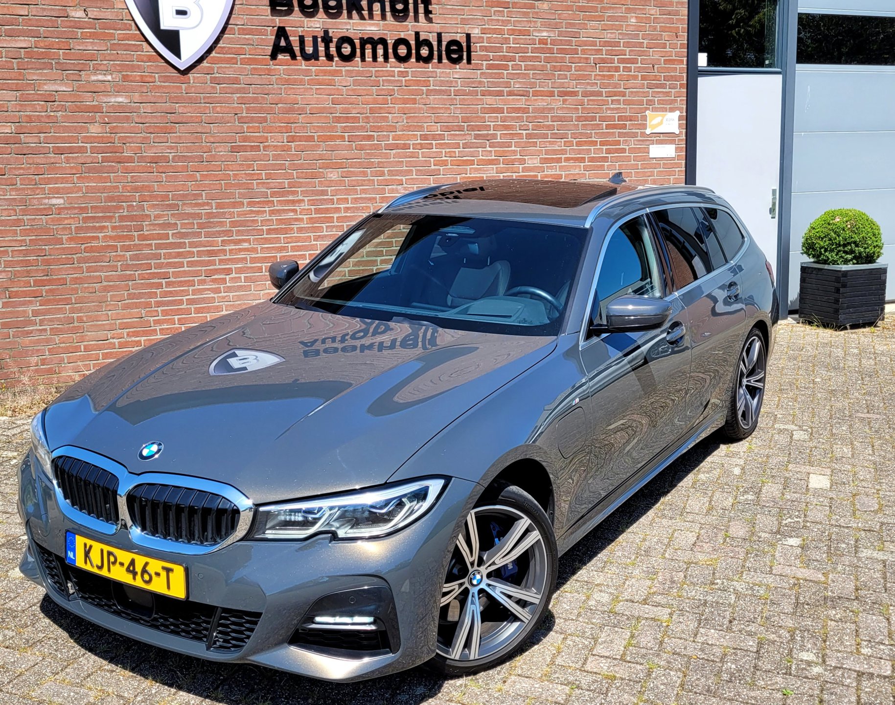 Foto van BMW 330e xDrive