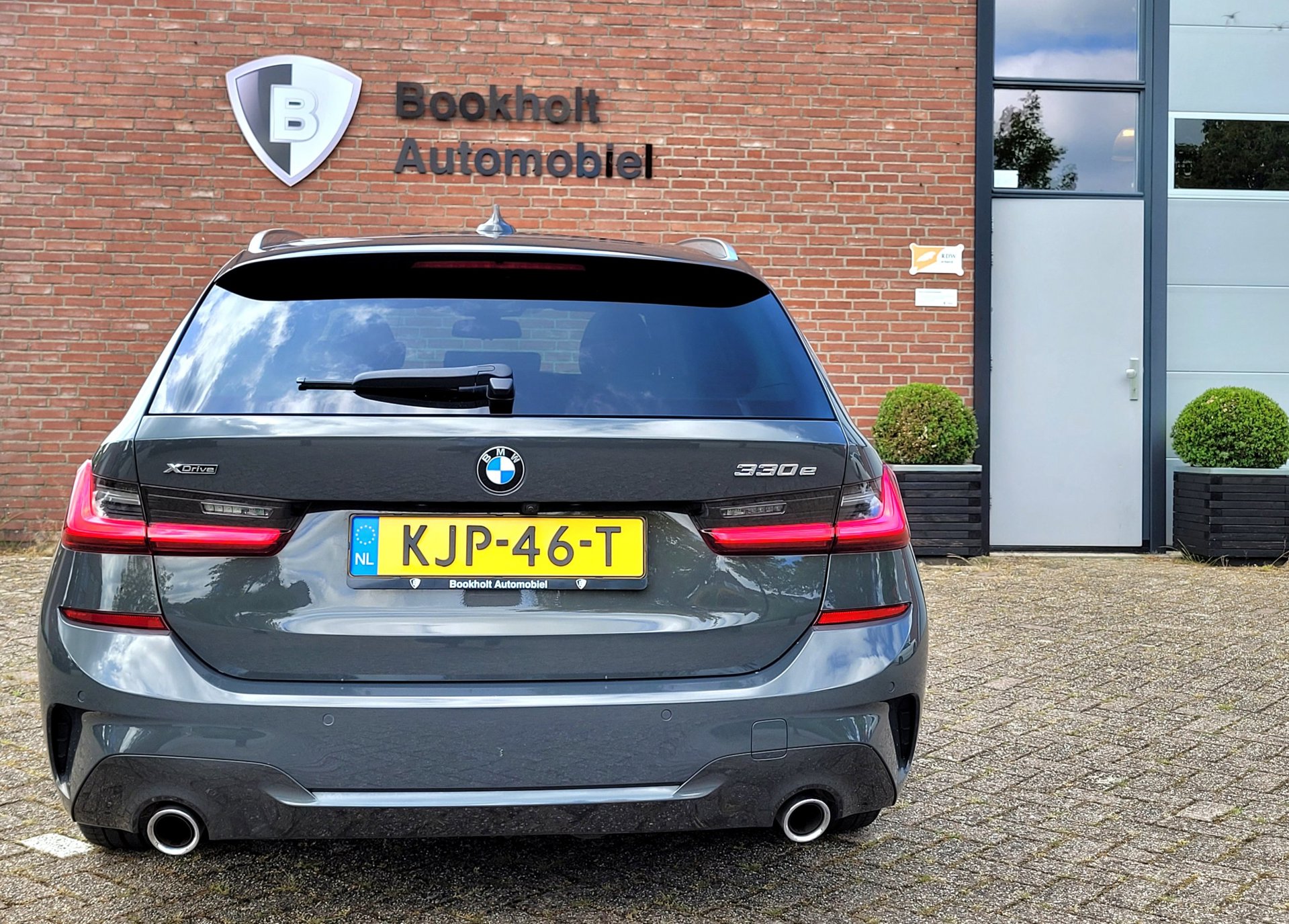Foto van BMW 330e xDrive