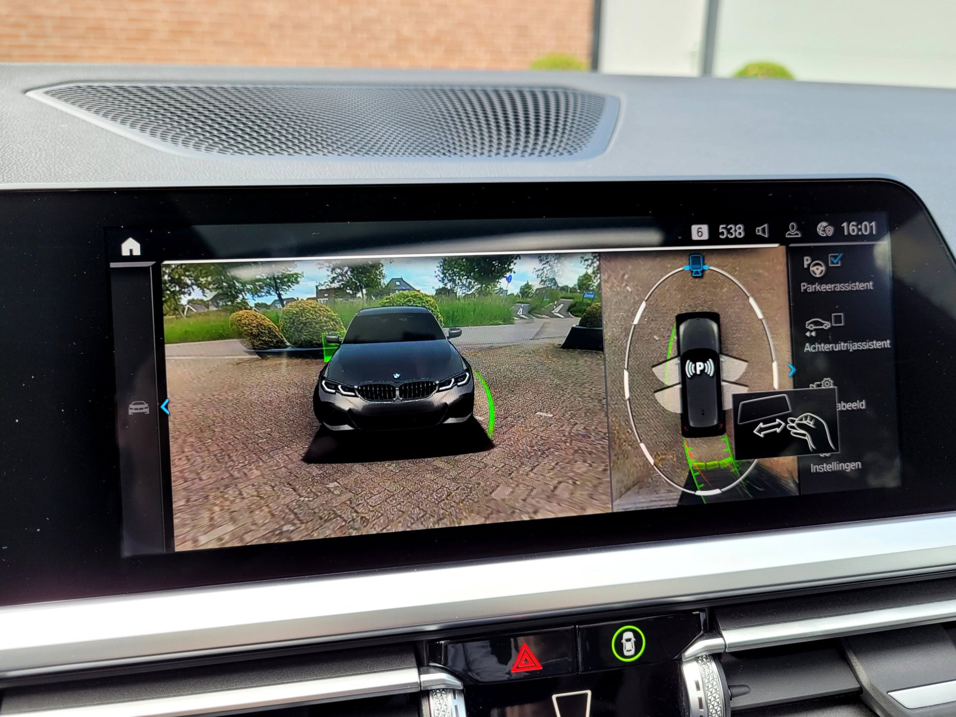 Foto van BMW 330e xDrive