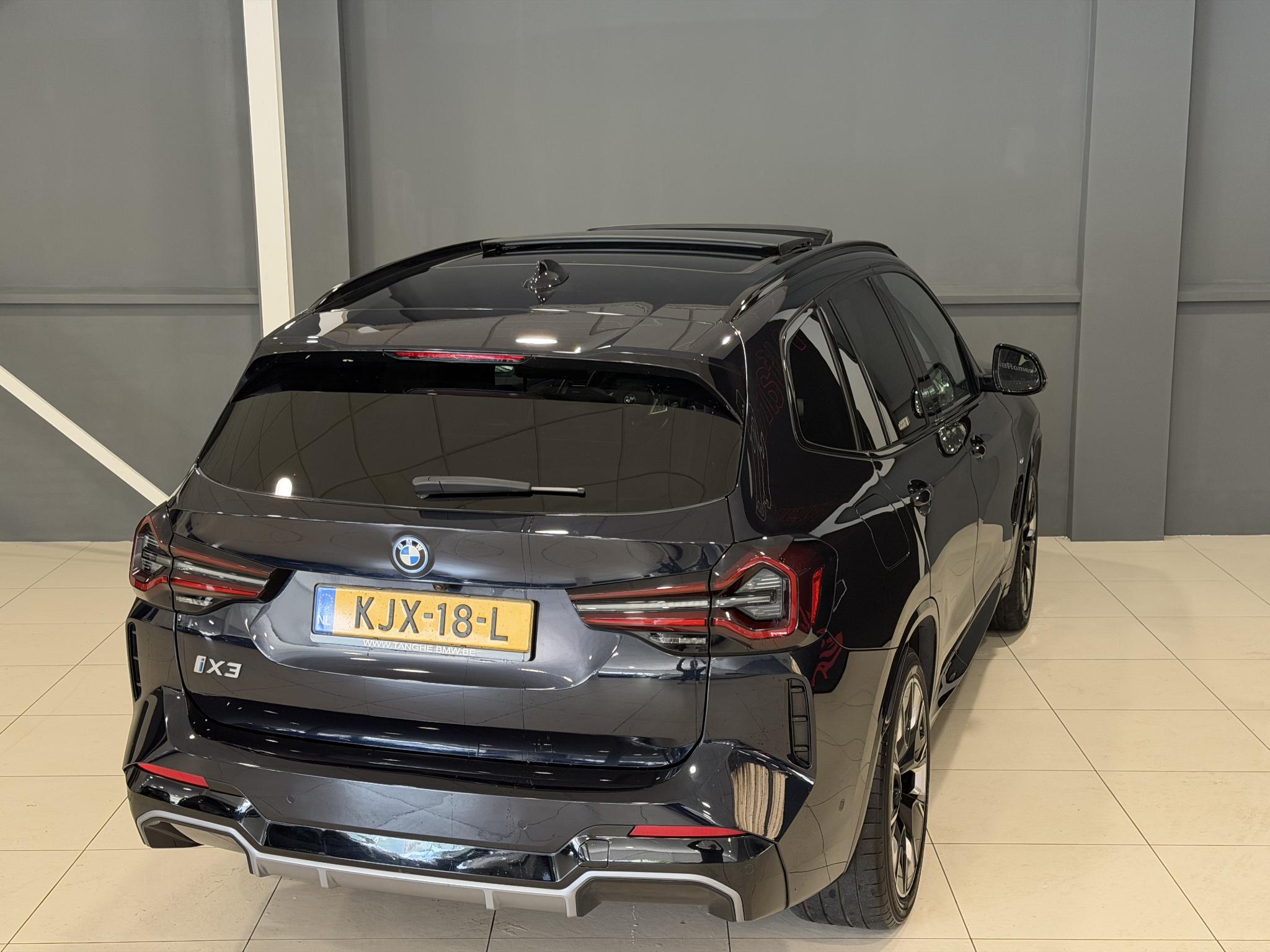 Foto van BMW Ix3