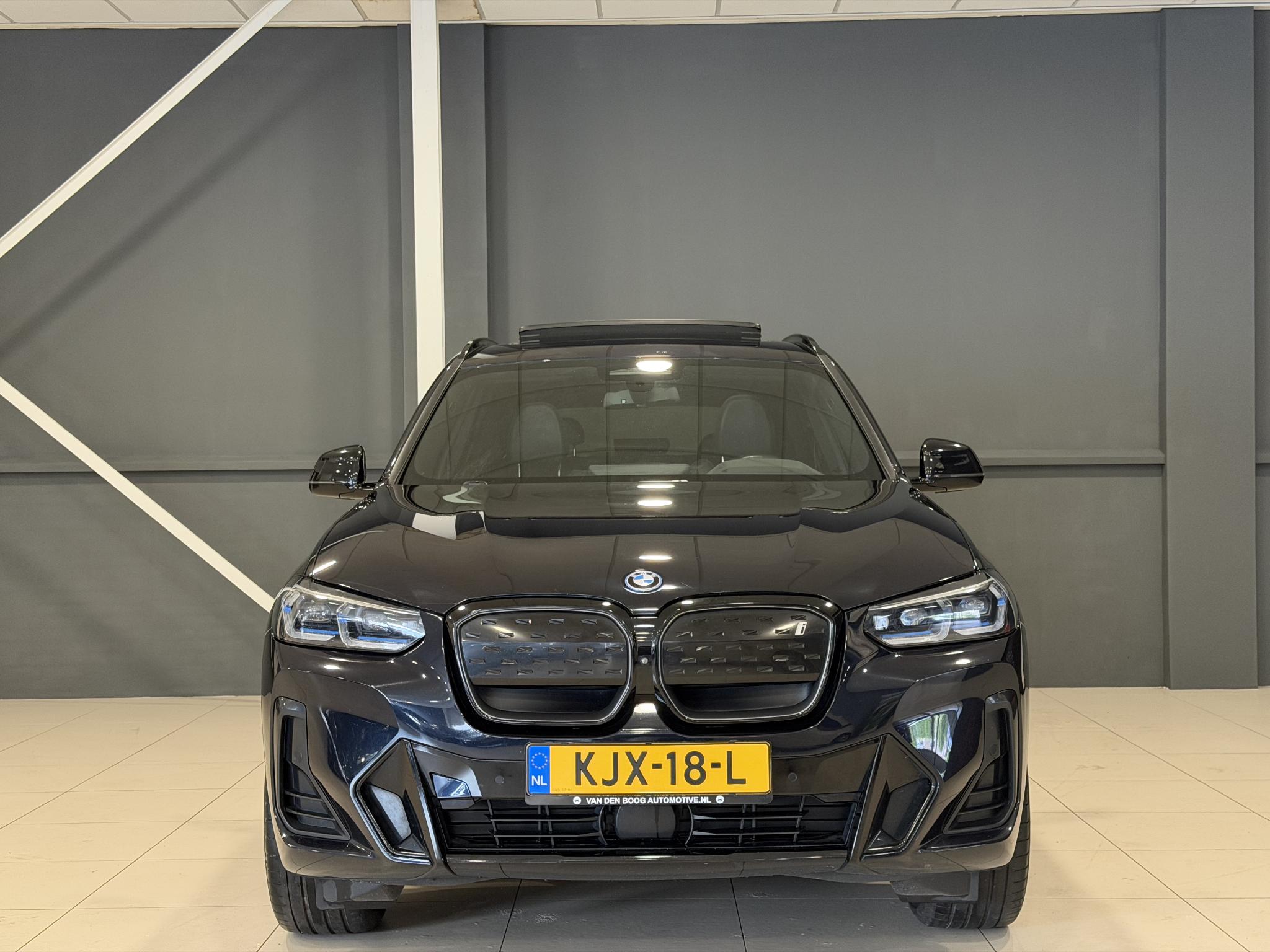 Foto van BMW Ix3