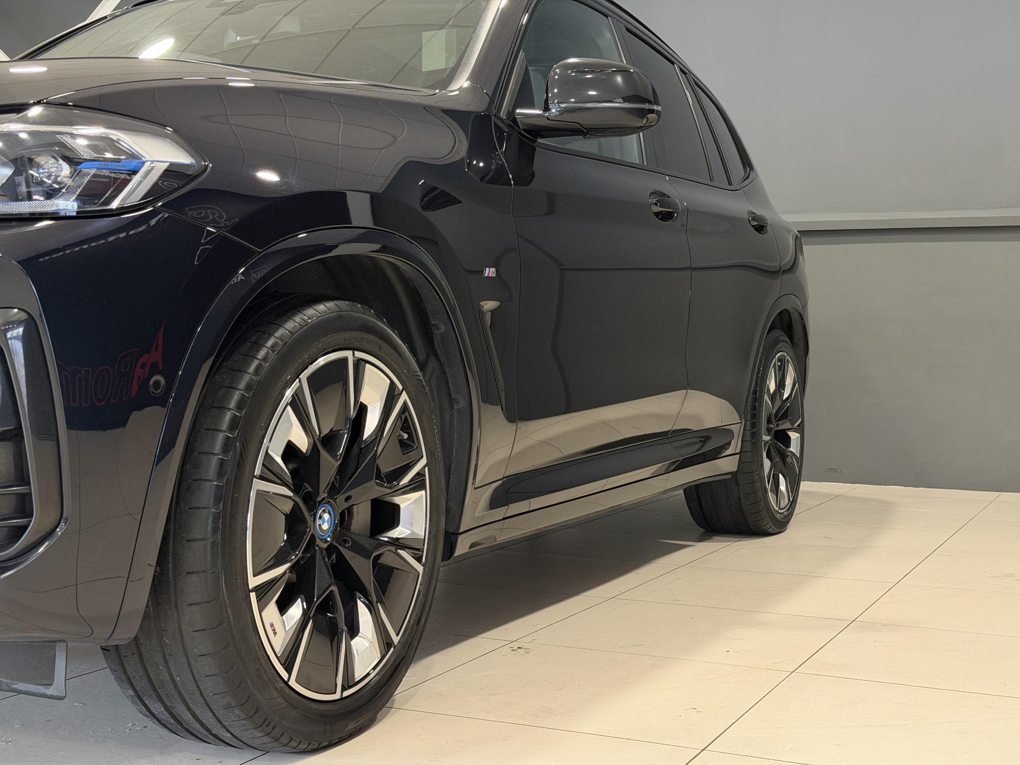 Foto van BMW Ix3