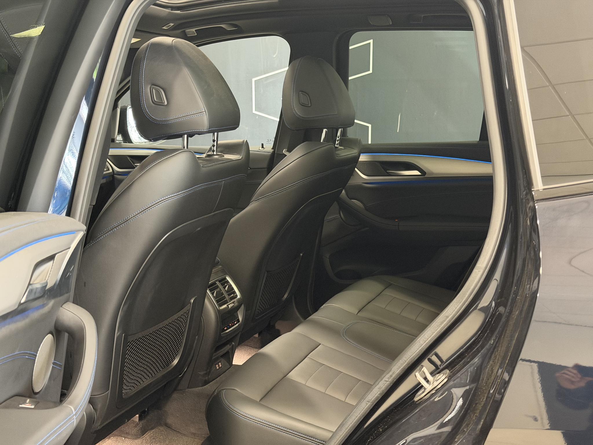 Foto van BMW Ix3