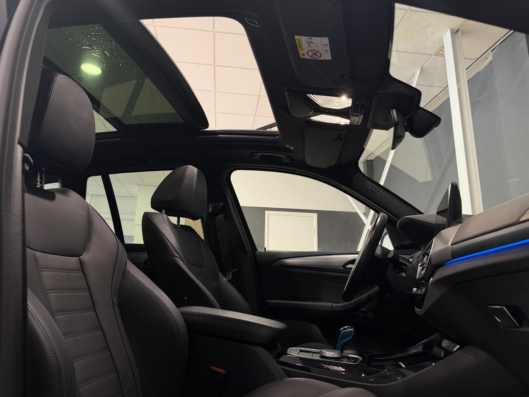 Foto van BMW Ix3