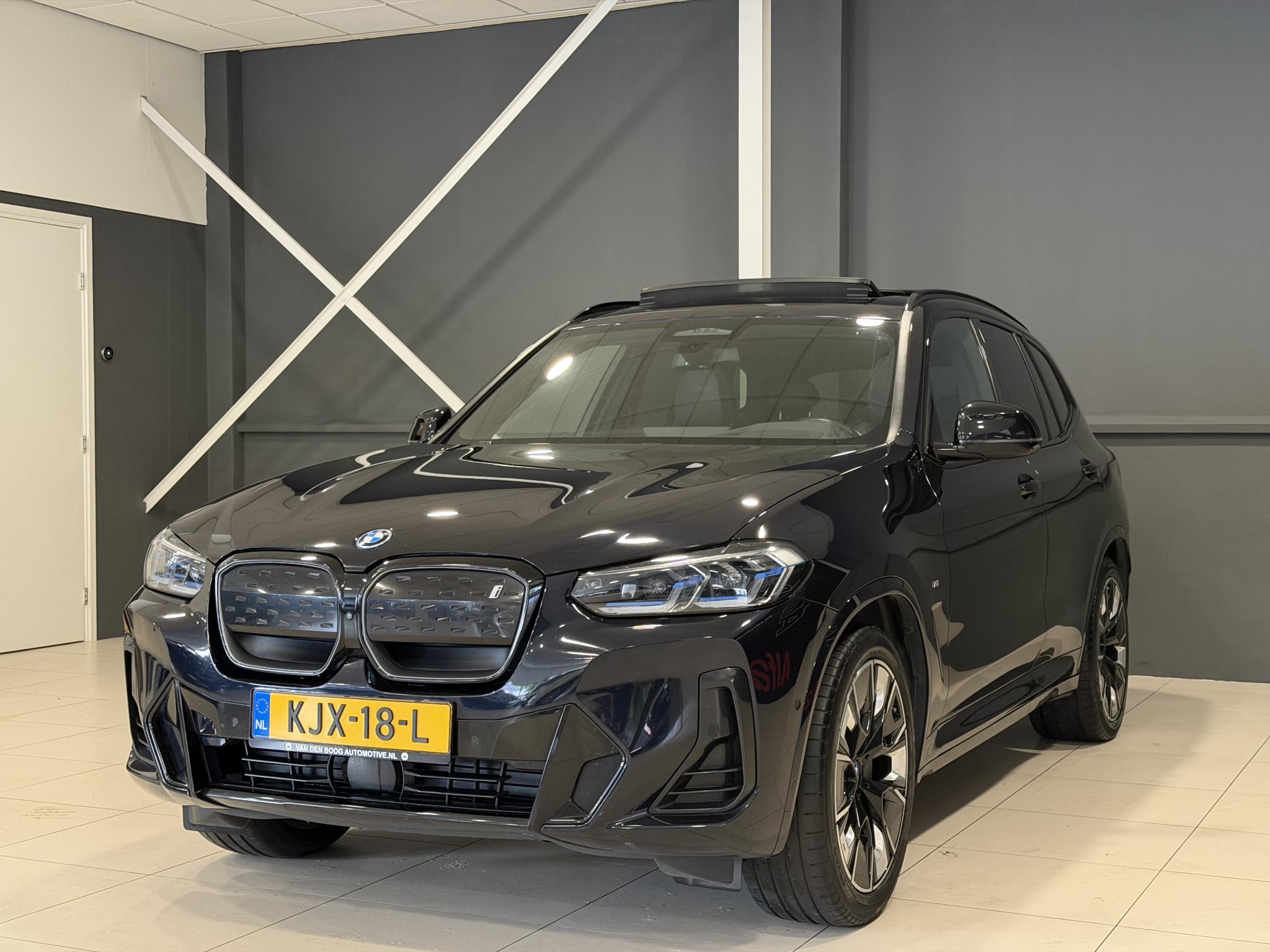 Foto van BMW Ix3