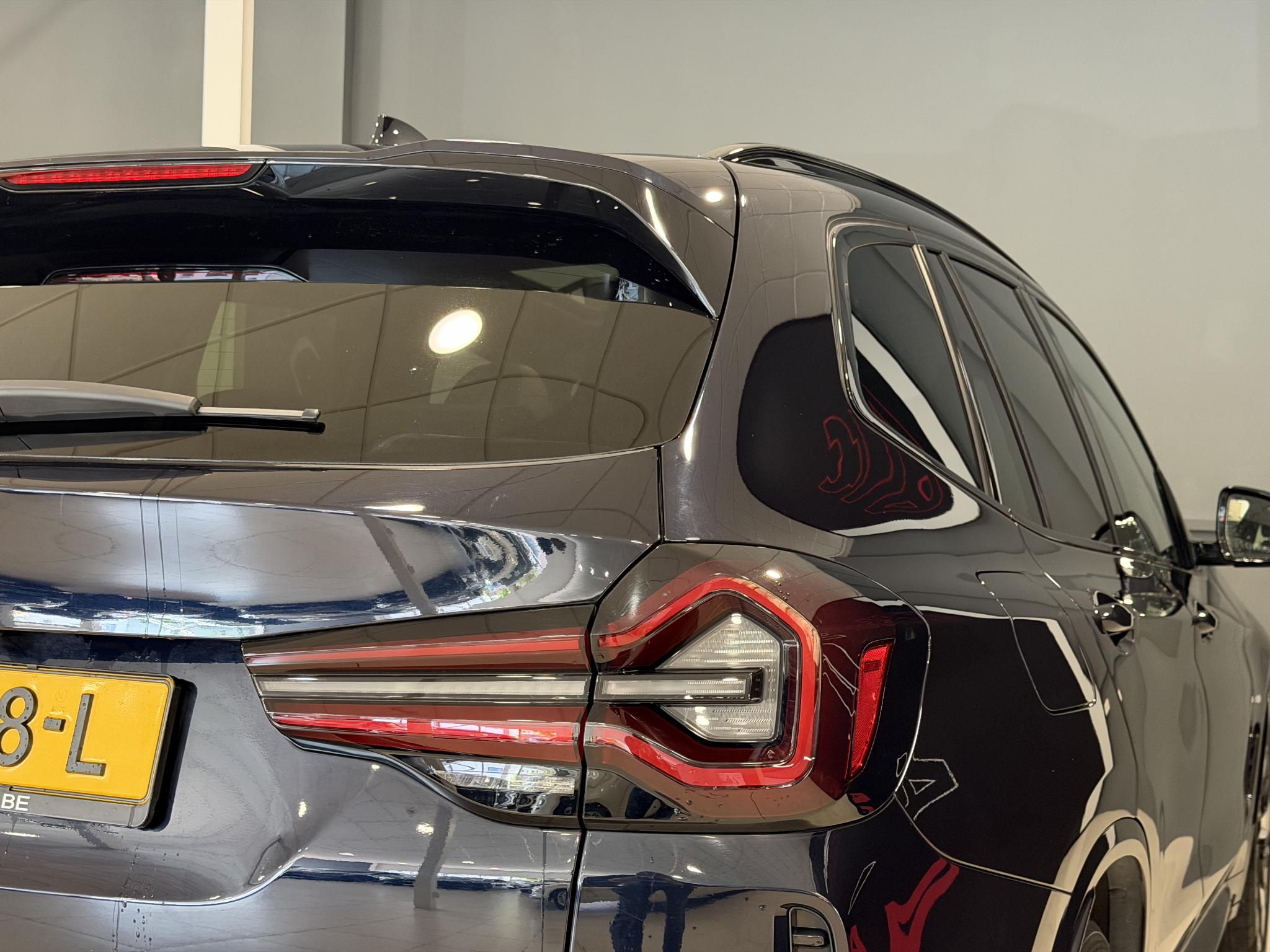 Foto van BMW Ix3
