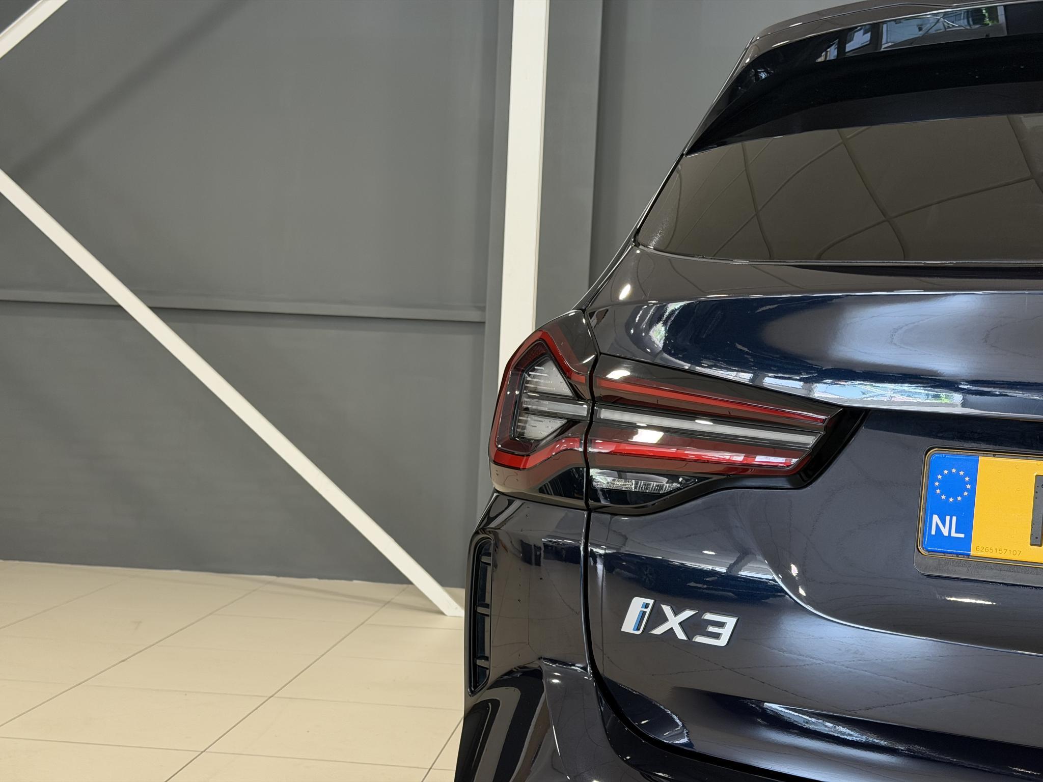 Foto van BMW Ix3
