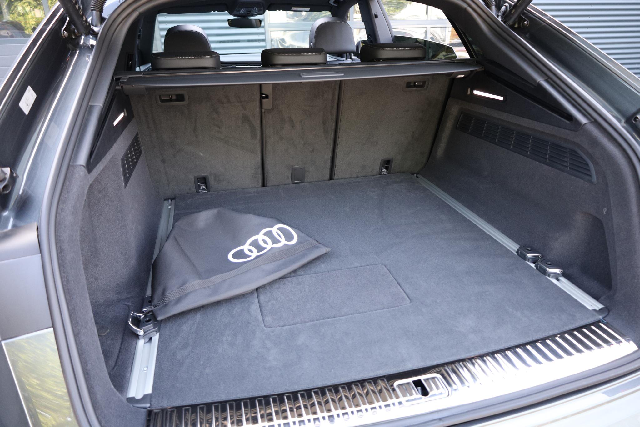 Foto van Audi Q8