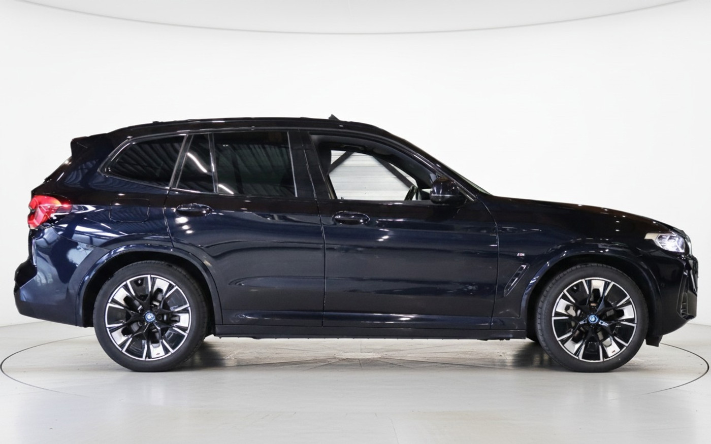 Foto van BMW Ix3