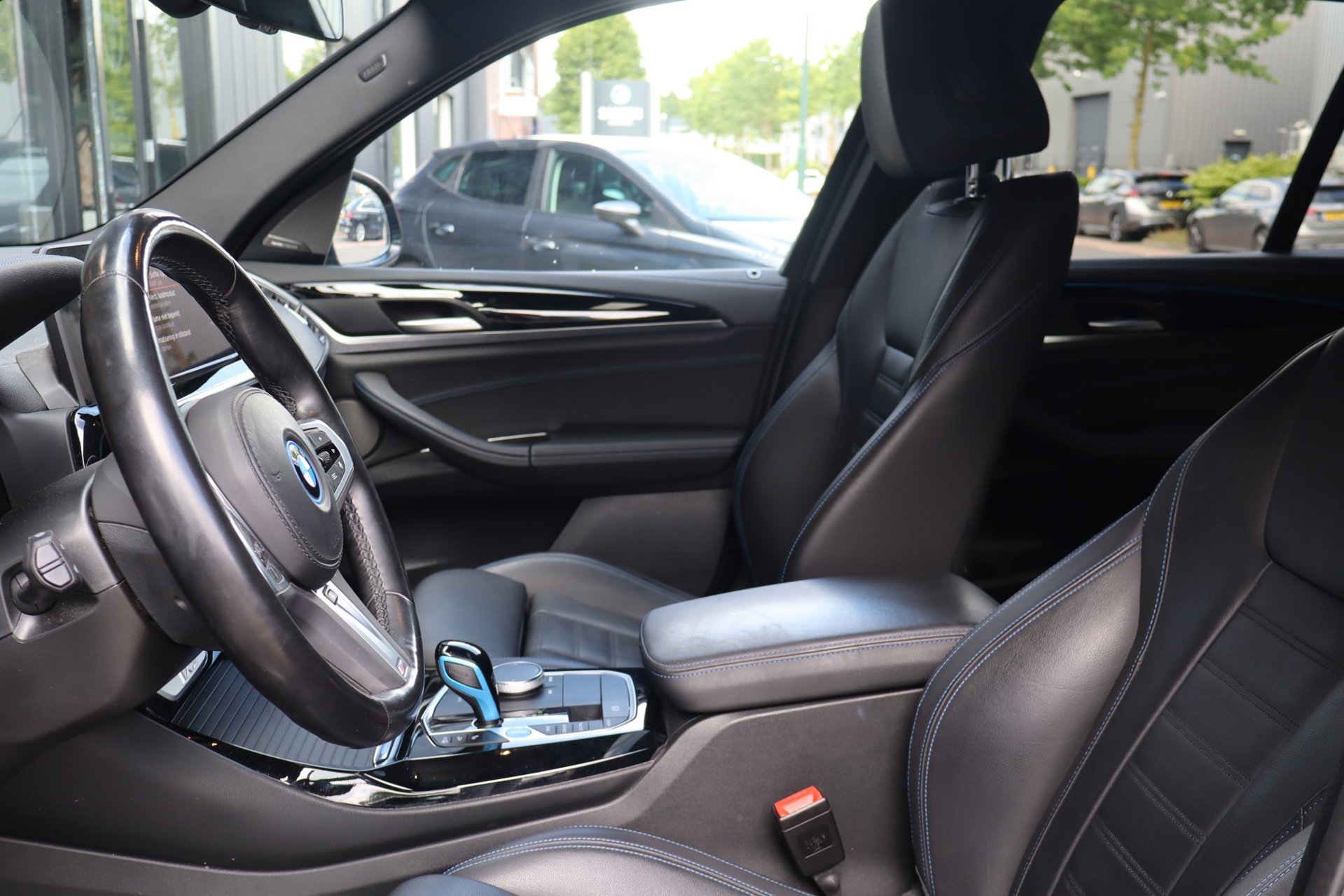 Foto van BMW Ix3
