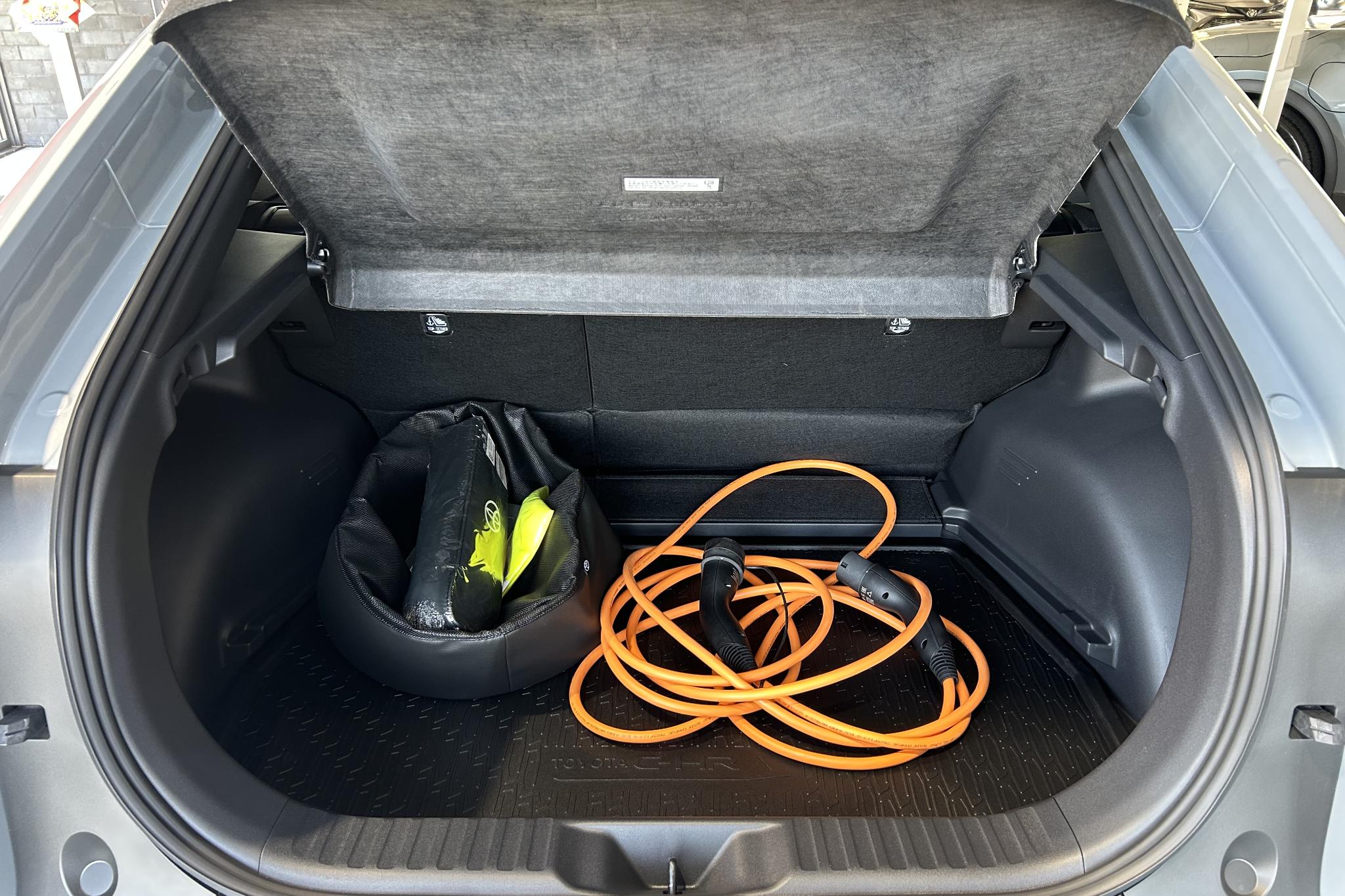 Foto van Toyota C-hr+