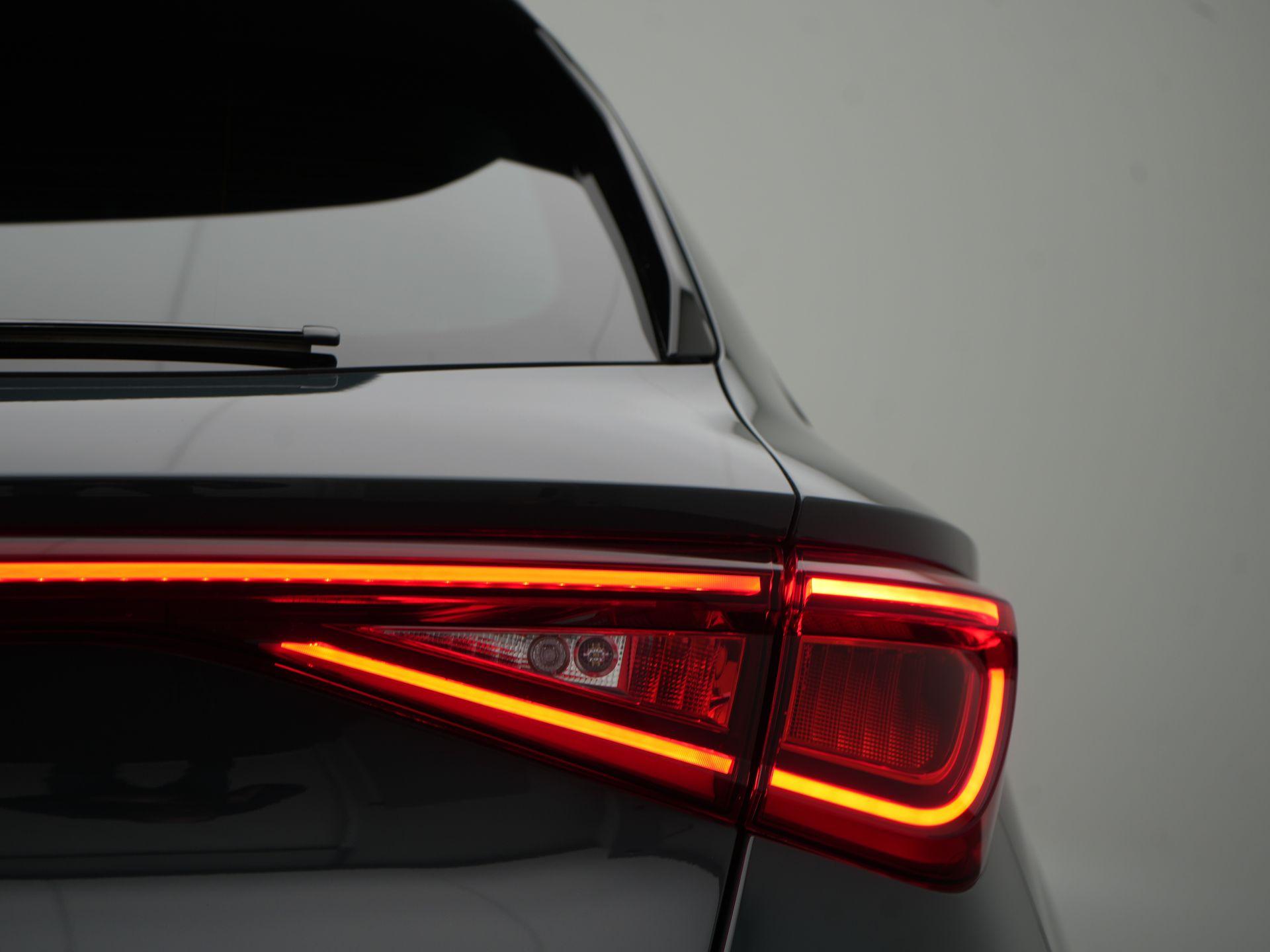 Foto van Seat Seat Leon SP E-hybrid150
