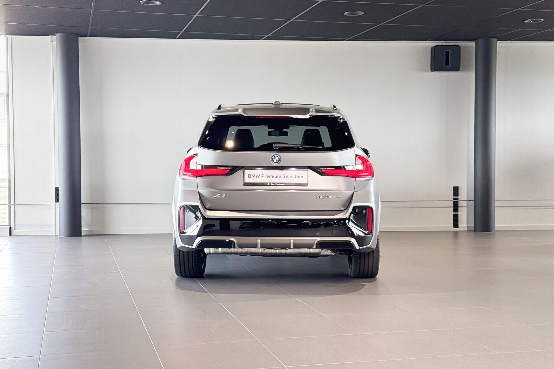 Foto van BMW X1 Xdrive25e