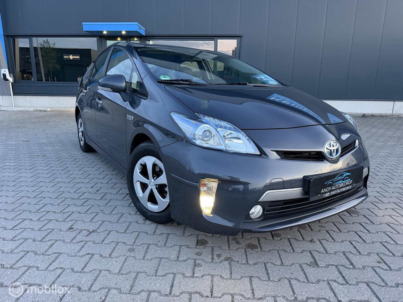 Toyota Toyota Prius Plug-in Hybrid 1.8 Business 2012 - voorkant